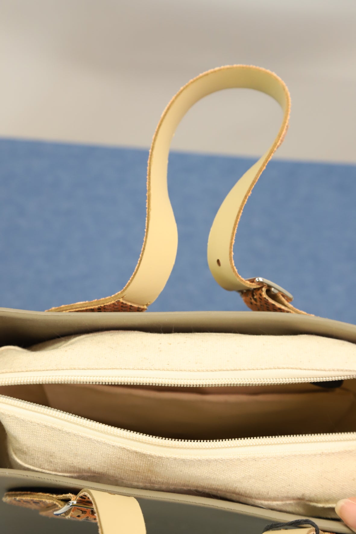 Sac taupe O Bag - NEUF