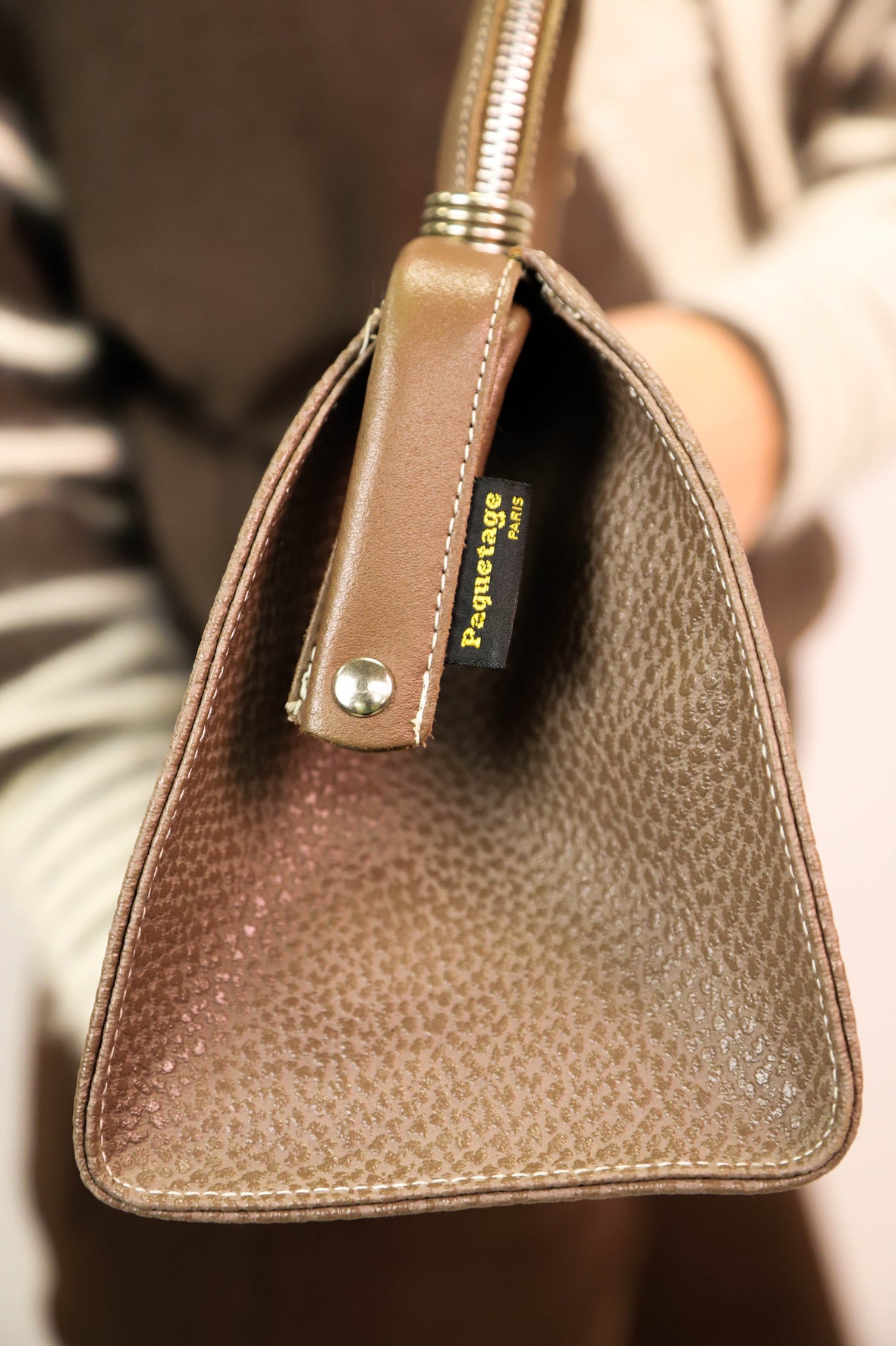 Sac à main marron en cuir Paquetage Paris