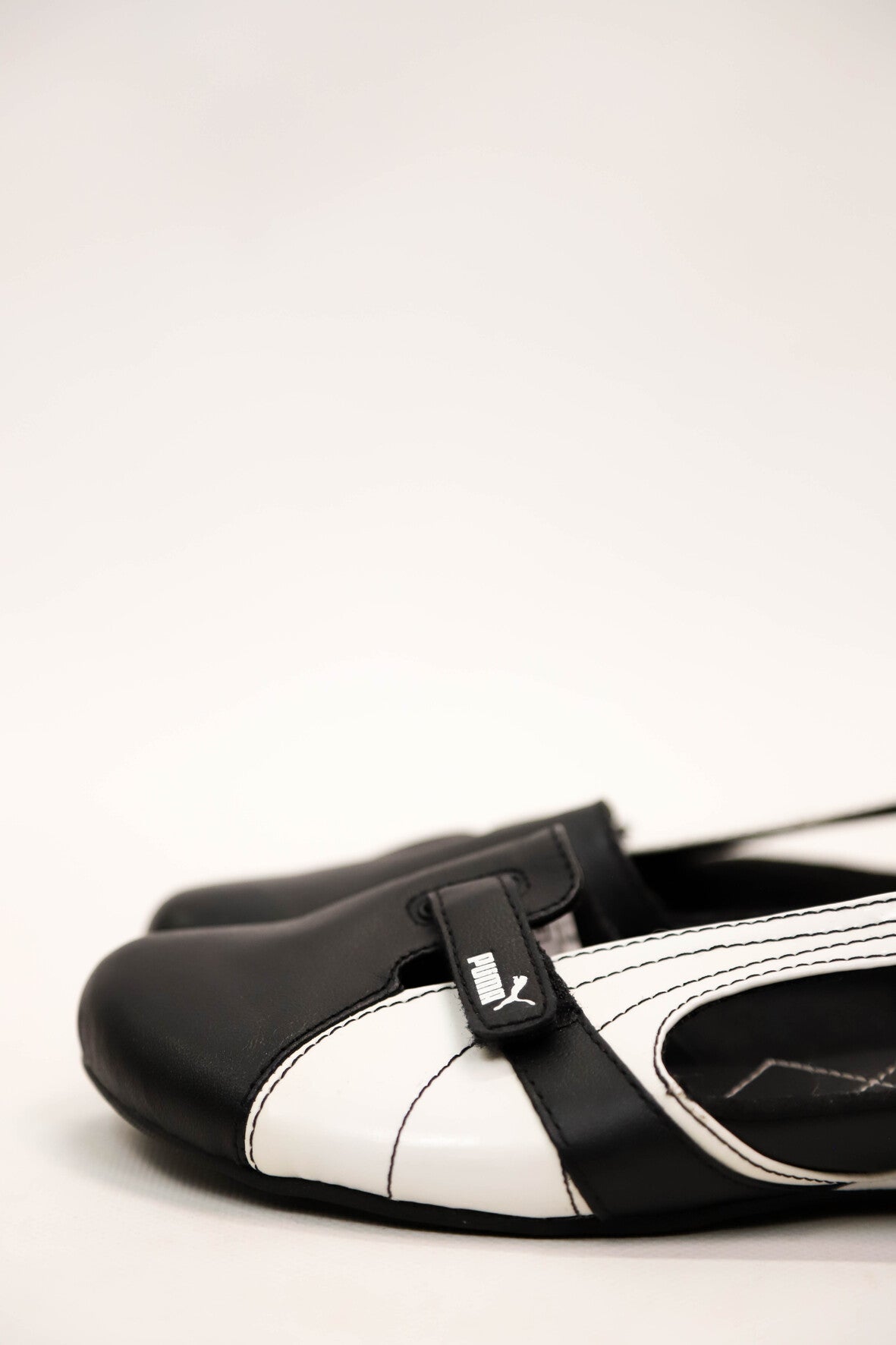 Ballerines noires et blanches Puma Taille 38