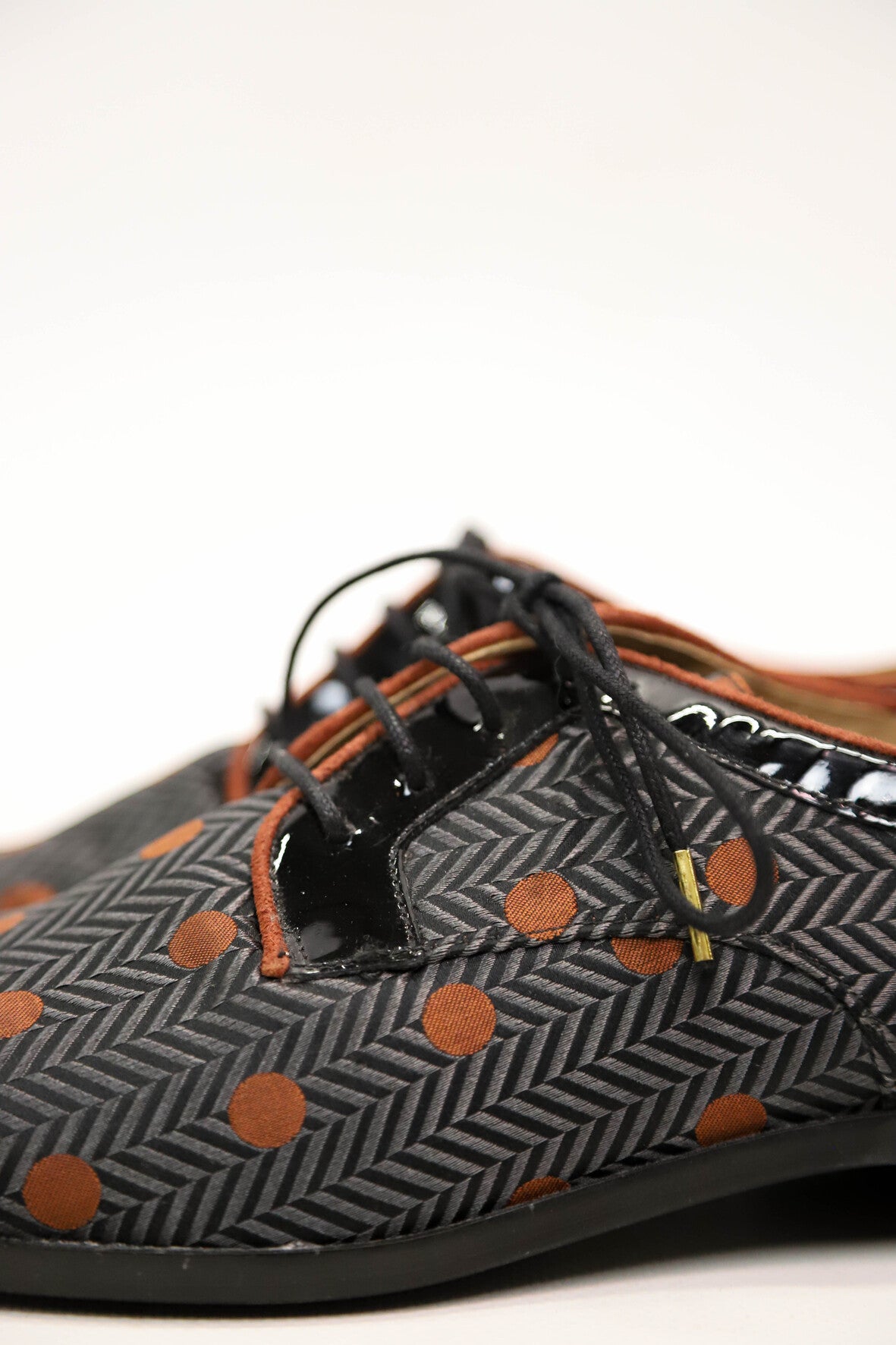 Derbies à pois noir et bronze Bocage Taille 37