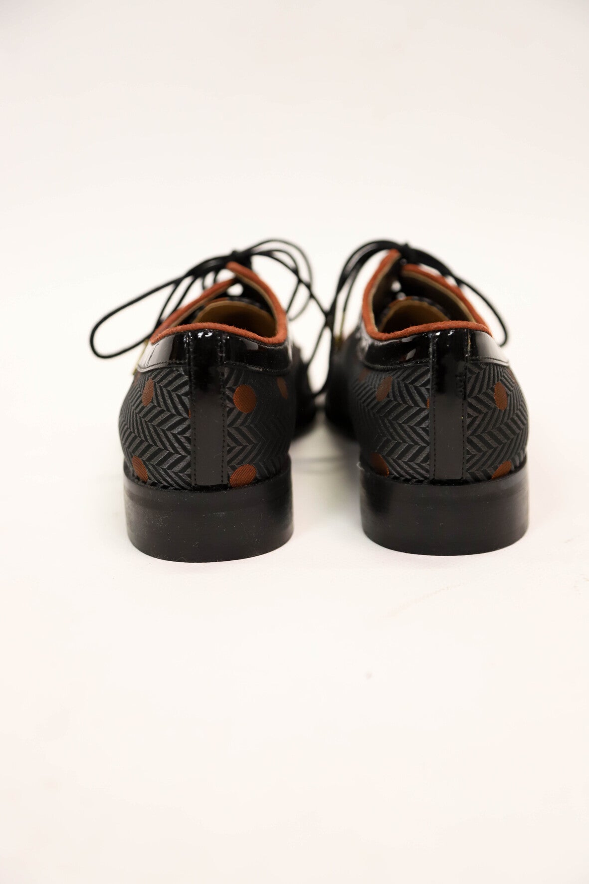 Derbies à pois noir et bronze Bocage Taille 37