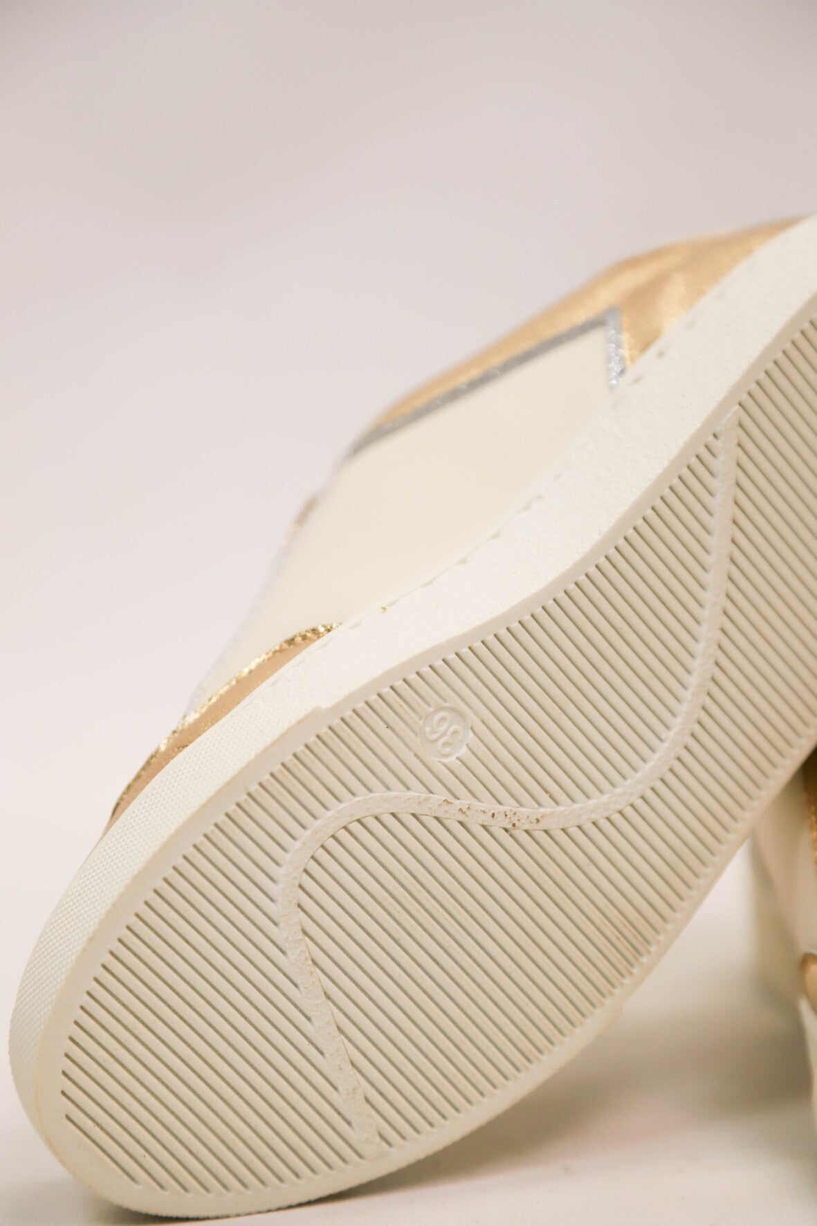 Baskets blanches et dorées Findlay Taille 36 - NEUF