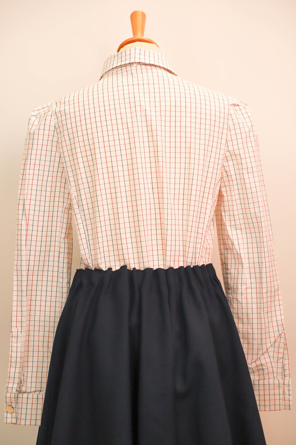 Chemise blanche à carreaux bleus et rouges, ruban au col, Claudie Pierlot, Taille M