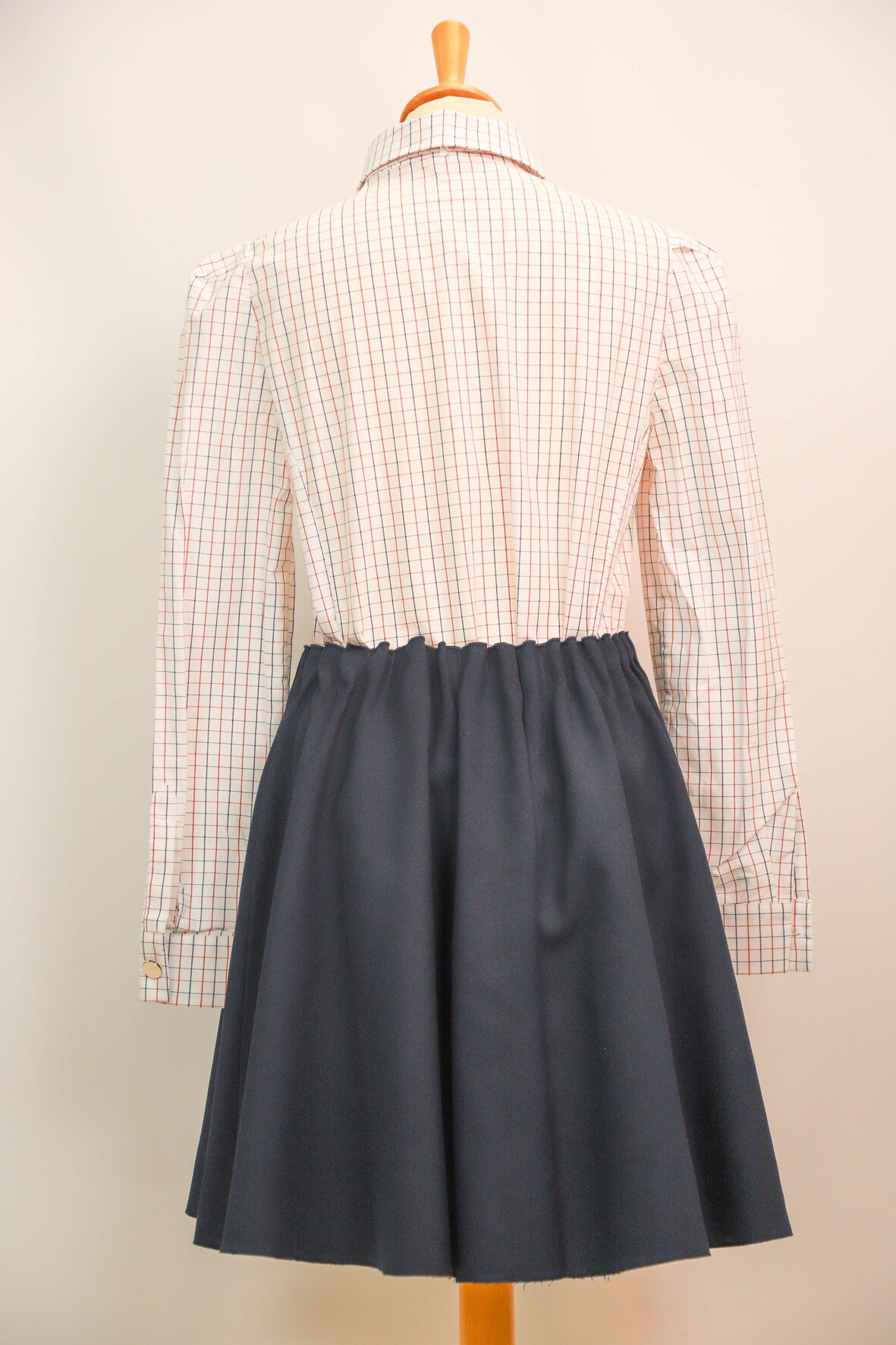 Chemise blanche à carreaux bleus et rouges, ruban au col, Claudie Pierlot, Taille M