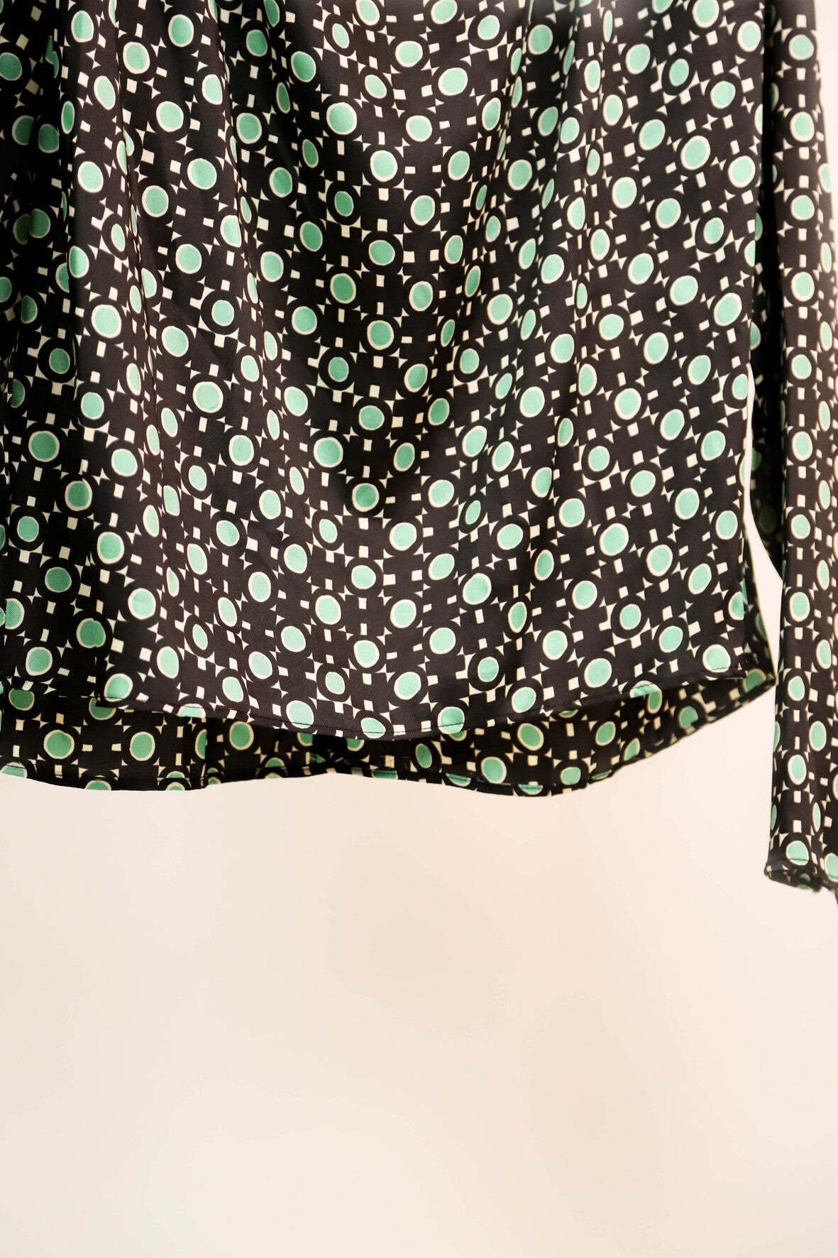 Blouse noire et verte Zara Taille M