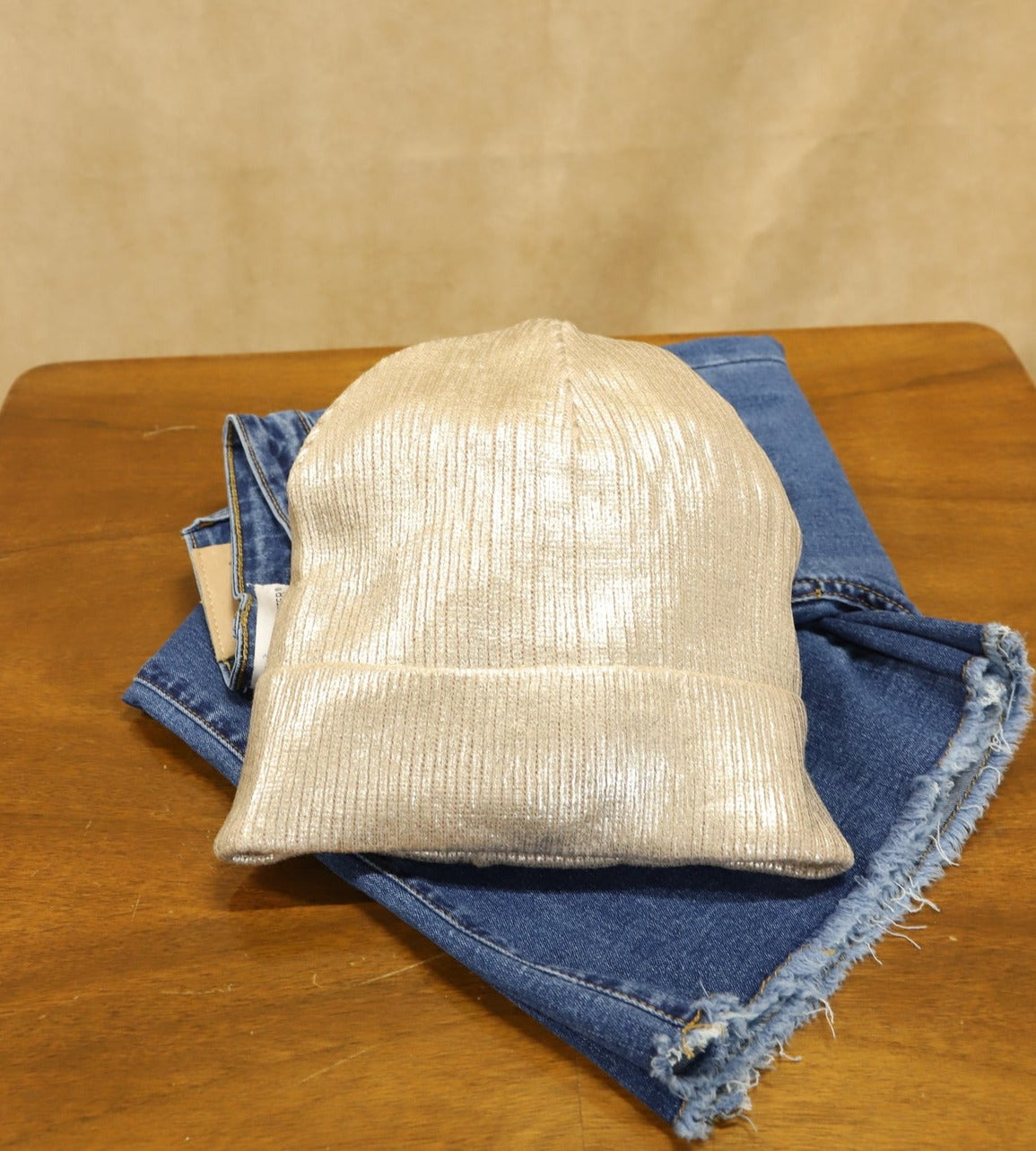 Bonnet doré Taille Unique - NEUF