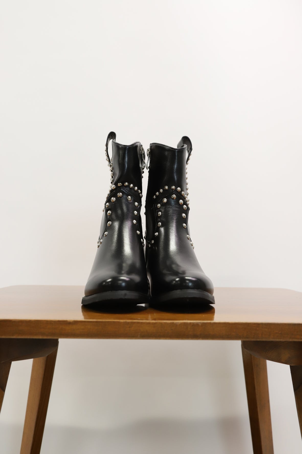 Bottines montantes cloutées noires, Stefan, Taille 39 - NEUF