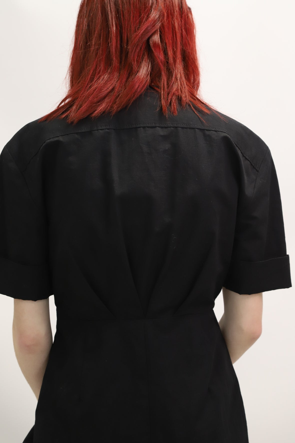 Robe courte noire laçage Sandro Taille S - M - NEUVE