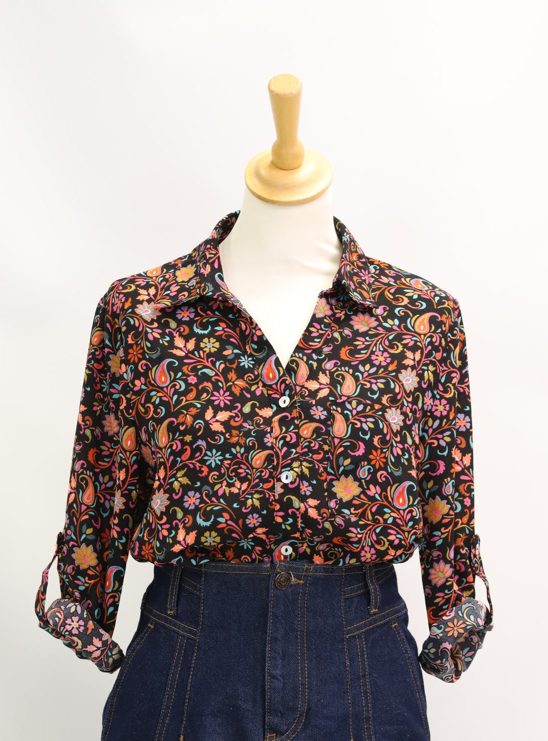 Chemisier noir Sarah John NEUF Taille S-M-L