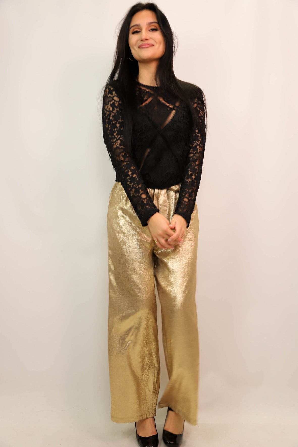 Tenue de soirée pantalon fluide avec ceinture doré Emma Ella Taille S