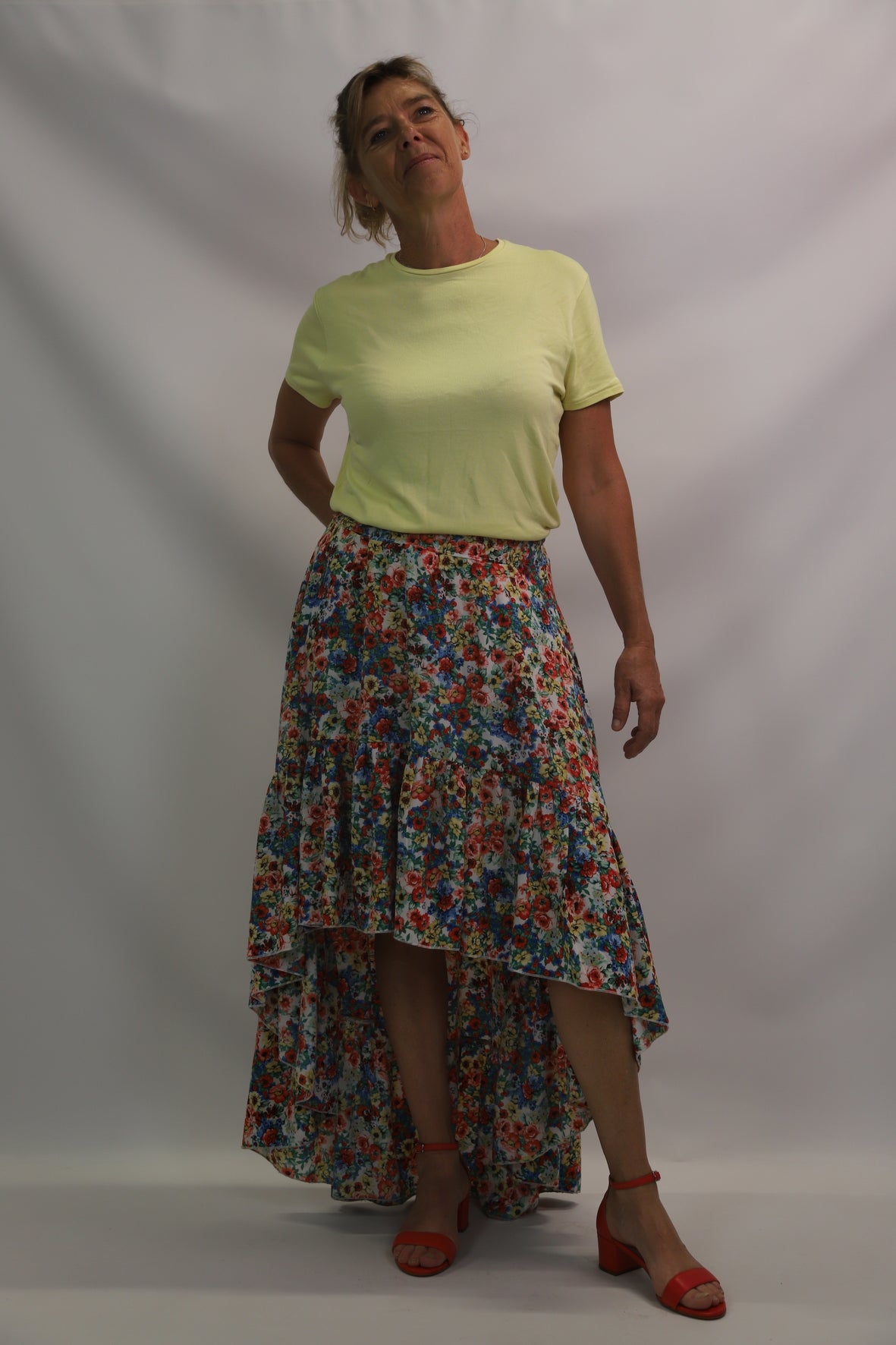 Jupe assymétrique fleurie Taille S/M