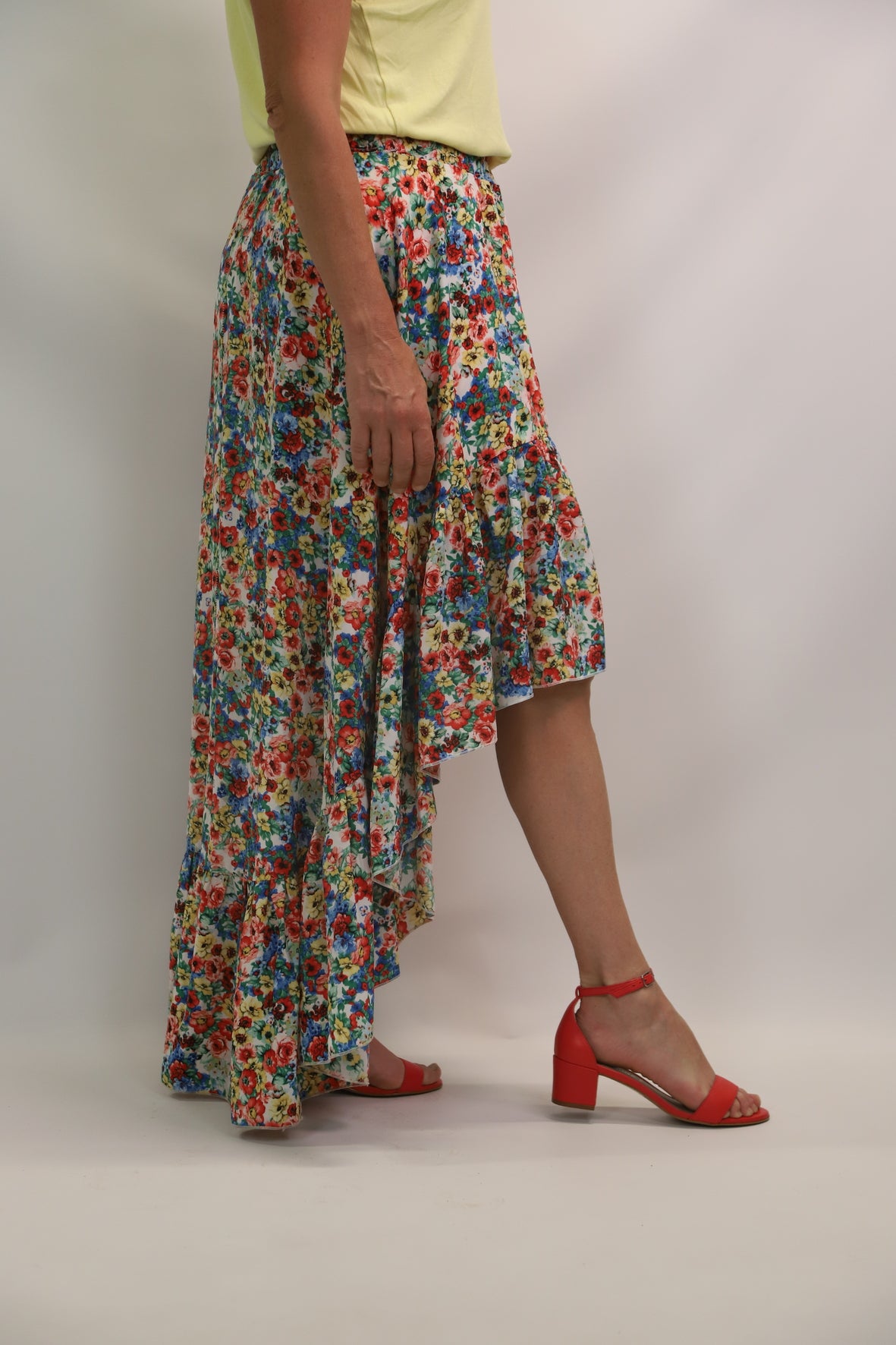 Jupe assymétrique fleurie Taille S/M