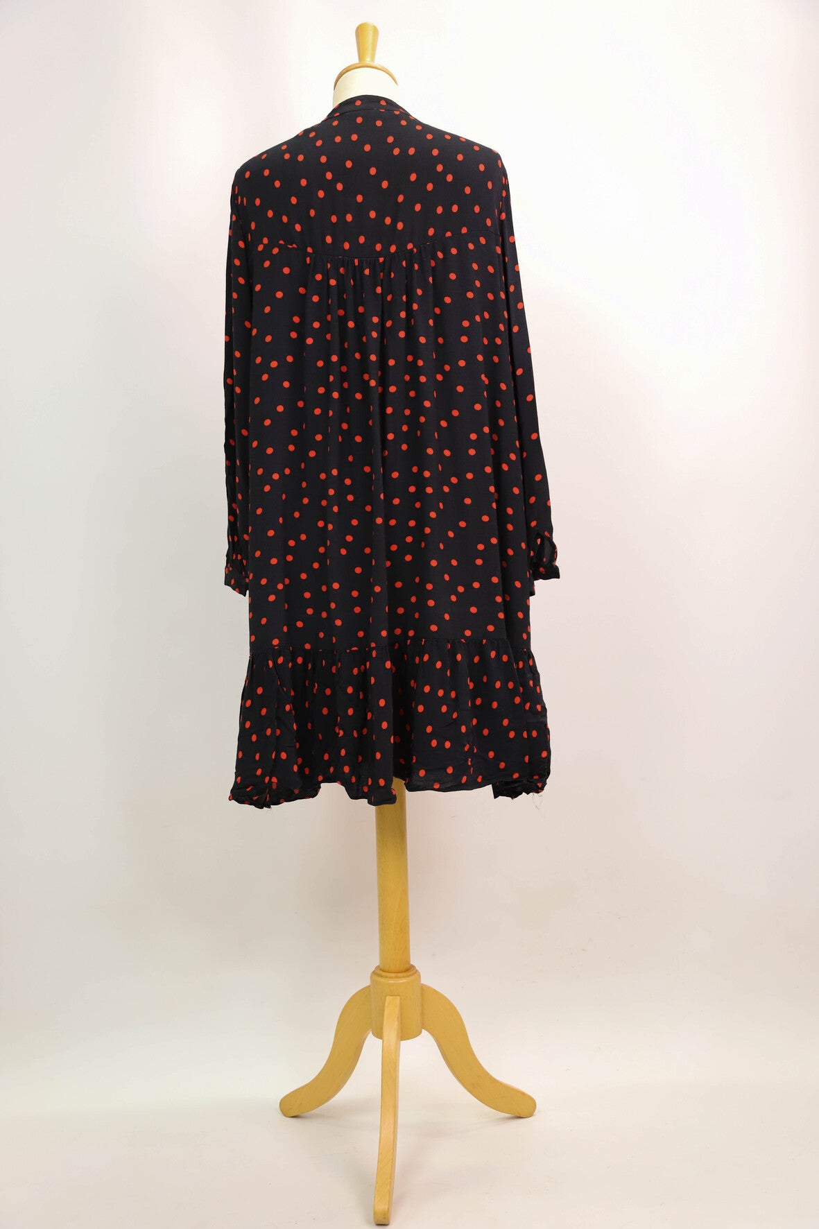 Robe noire à pois rouge Zara, Taille L