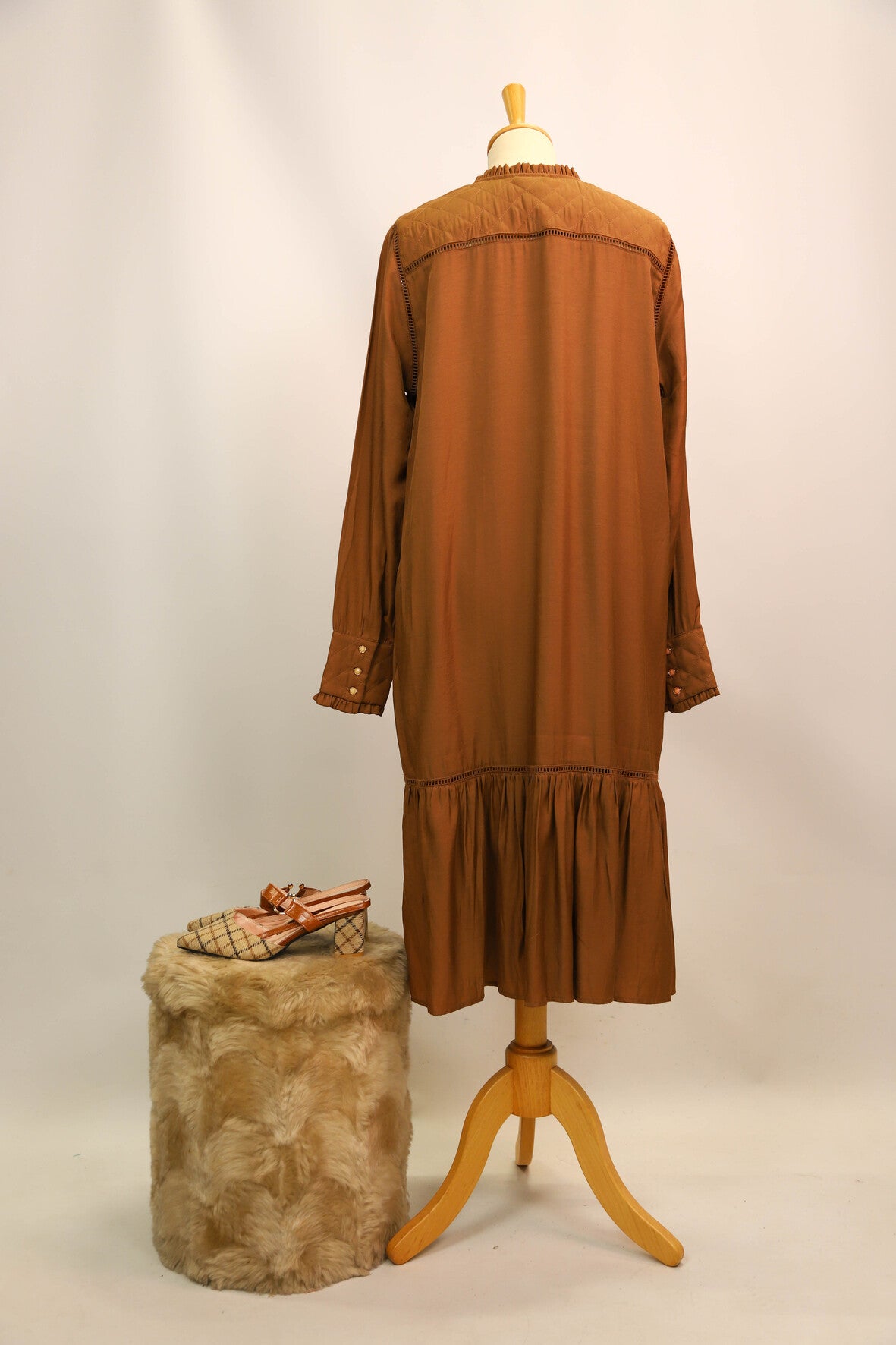 Robe longue camel, jolis effets, Coster Copenhagen, Taille M - NEUF