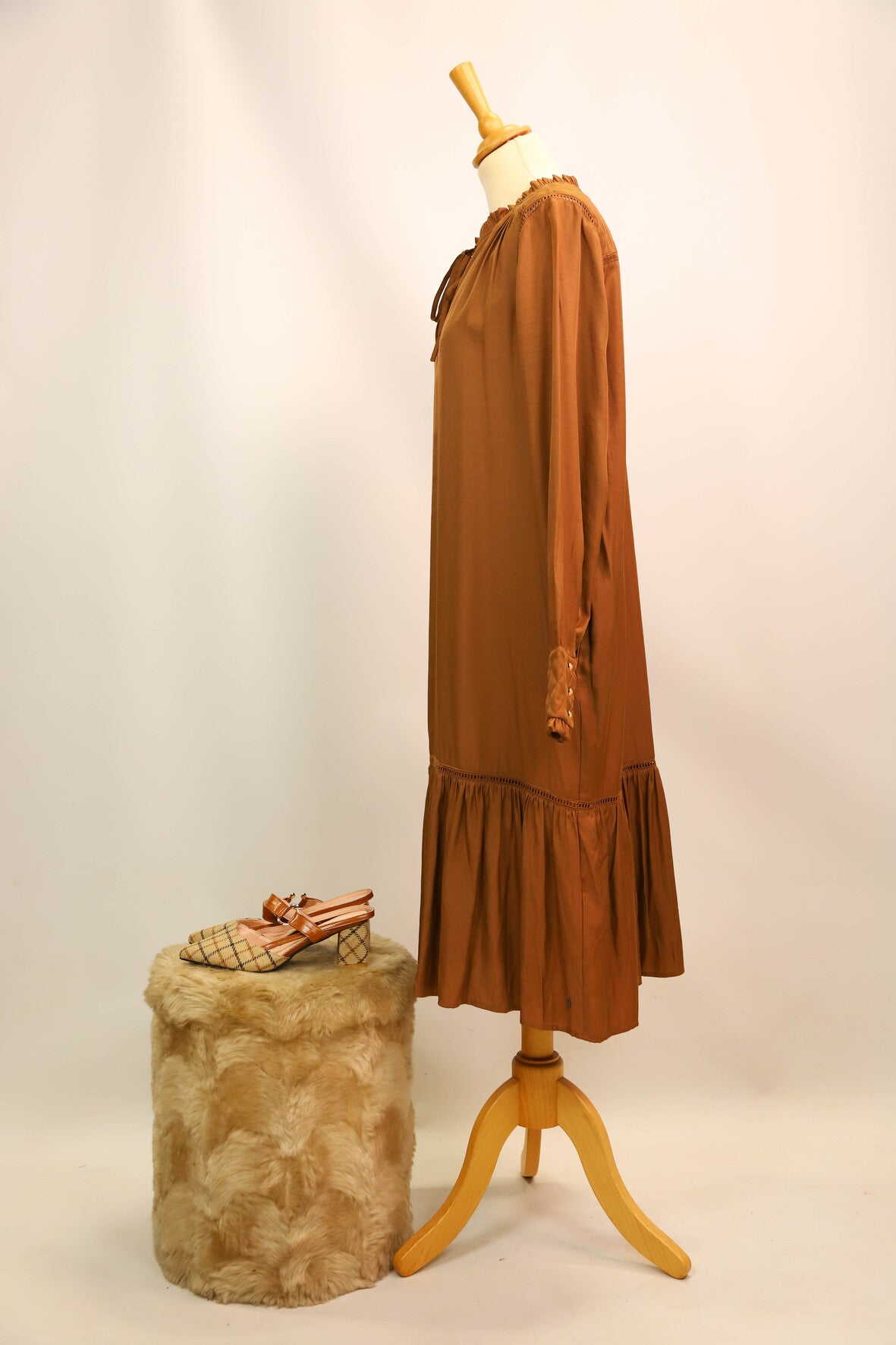 Robe longue camel, jolis effets, Coster Copenhagen, Taille M - NEUF