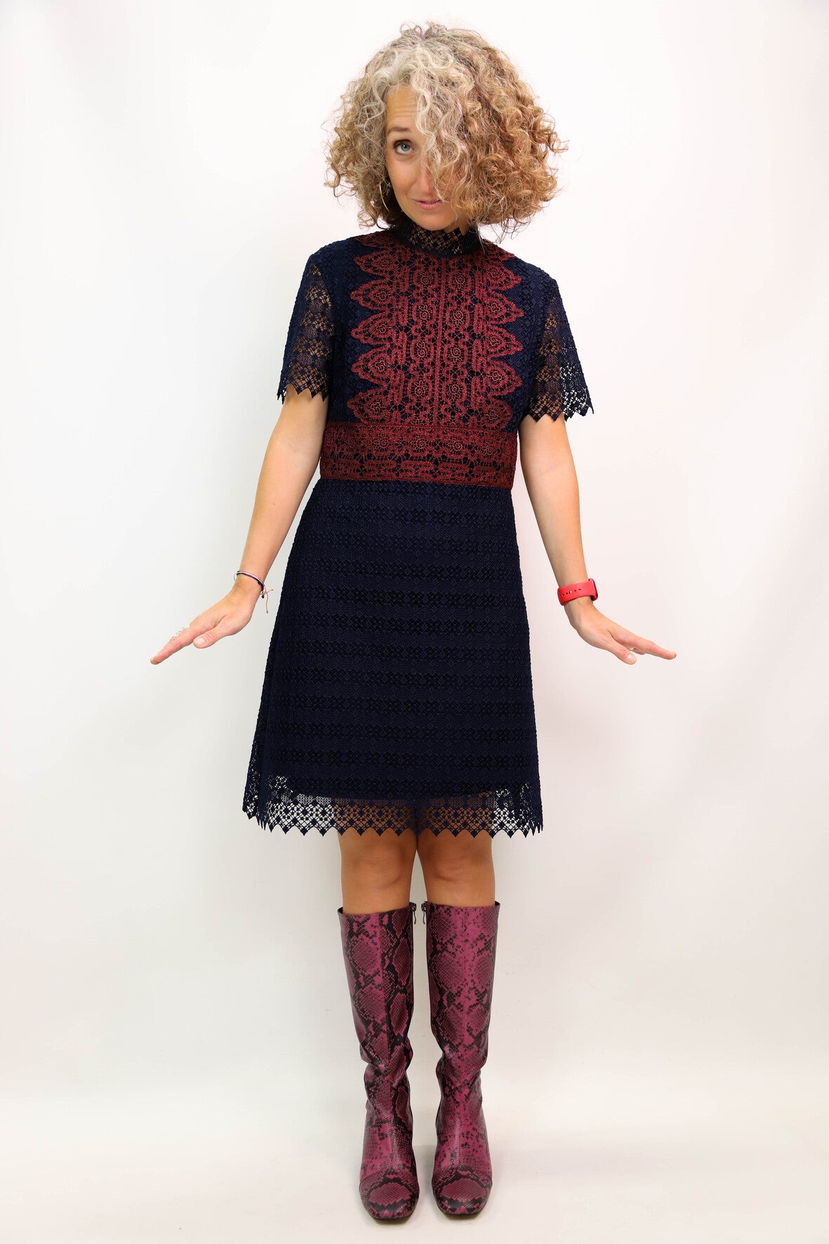 Robe dentelle bleue et bronze Sandro Taille S