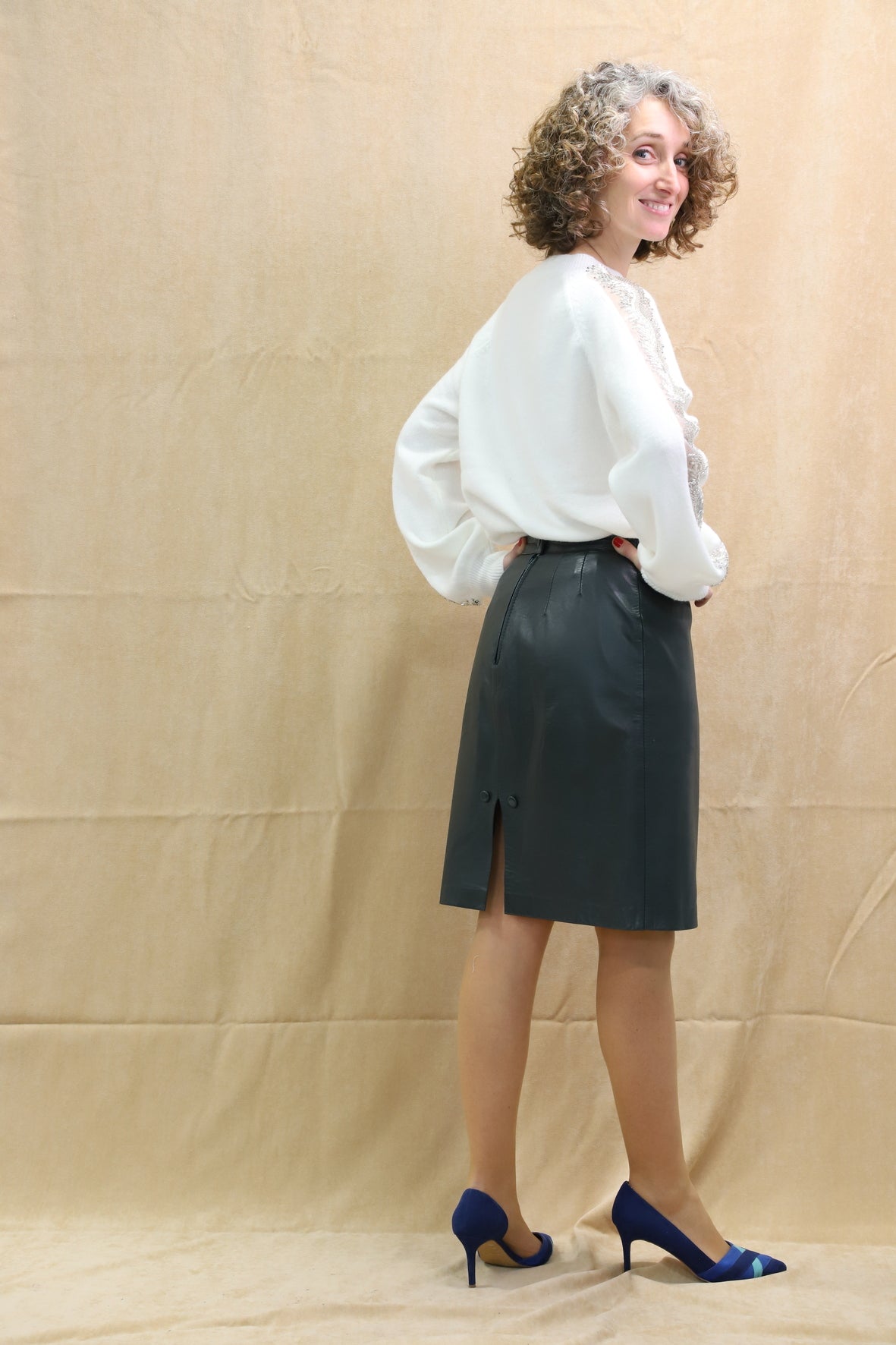 Pull bllanc manches brodées "Version Féminin" Taille Unique (M/L) - NEUF