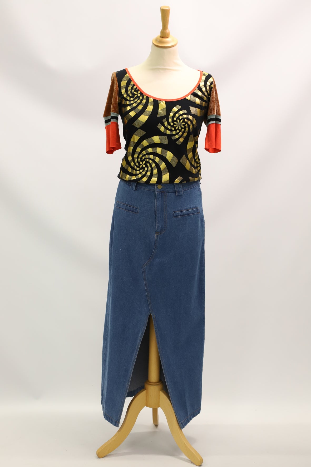 T-Shirt noir et or CUSTO Barcelona taille L