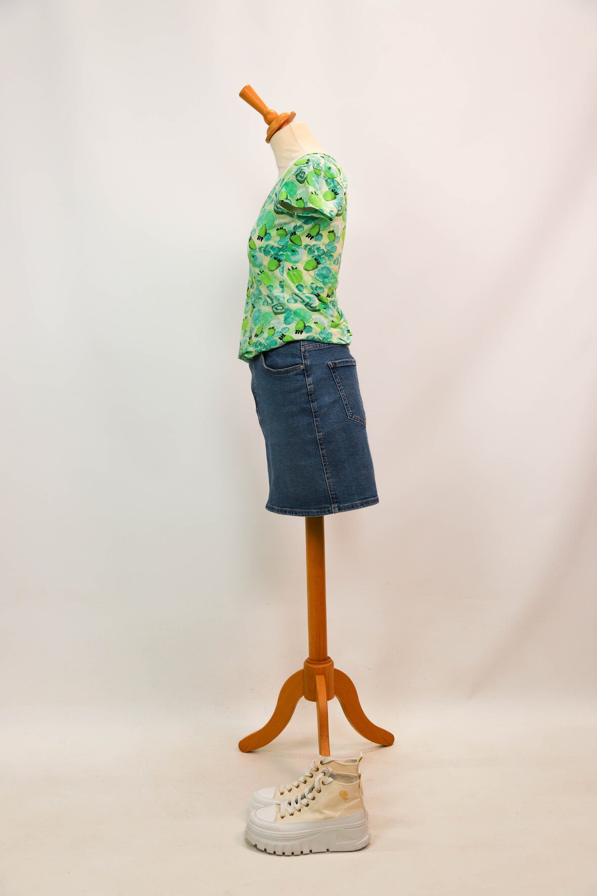 Tee shirt vert à motifs fruits John Galliano Taille S