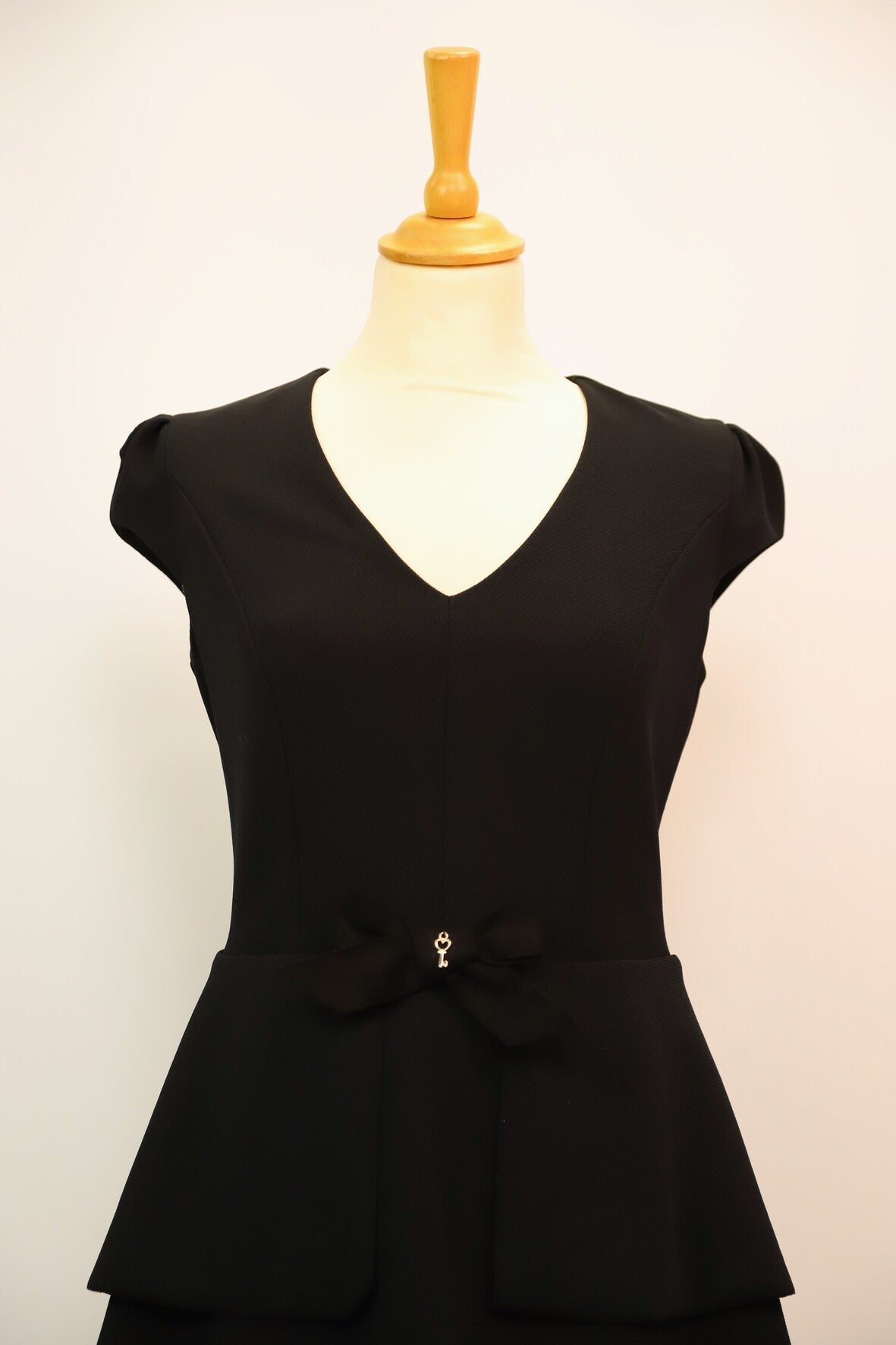 Robe de soirée noire Rinascimento Taille M - NEUF