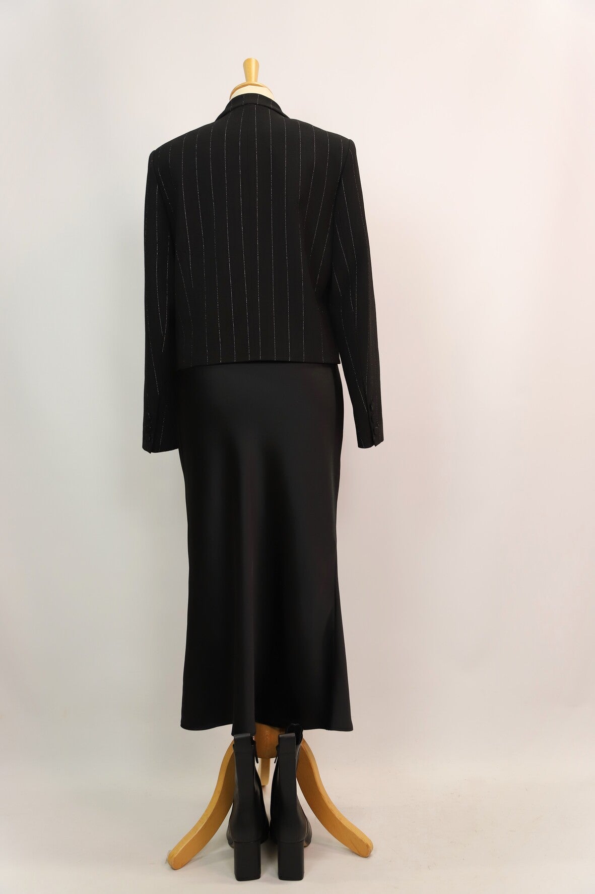 Jupe taille élastique en satin noir Taille XS