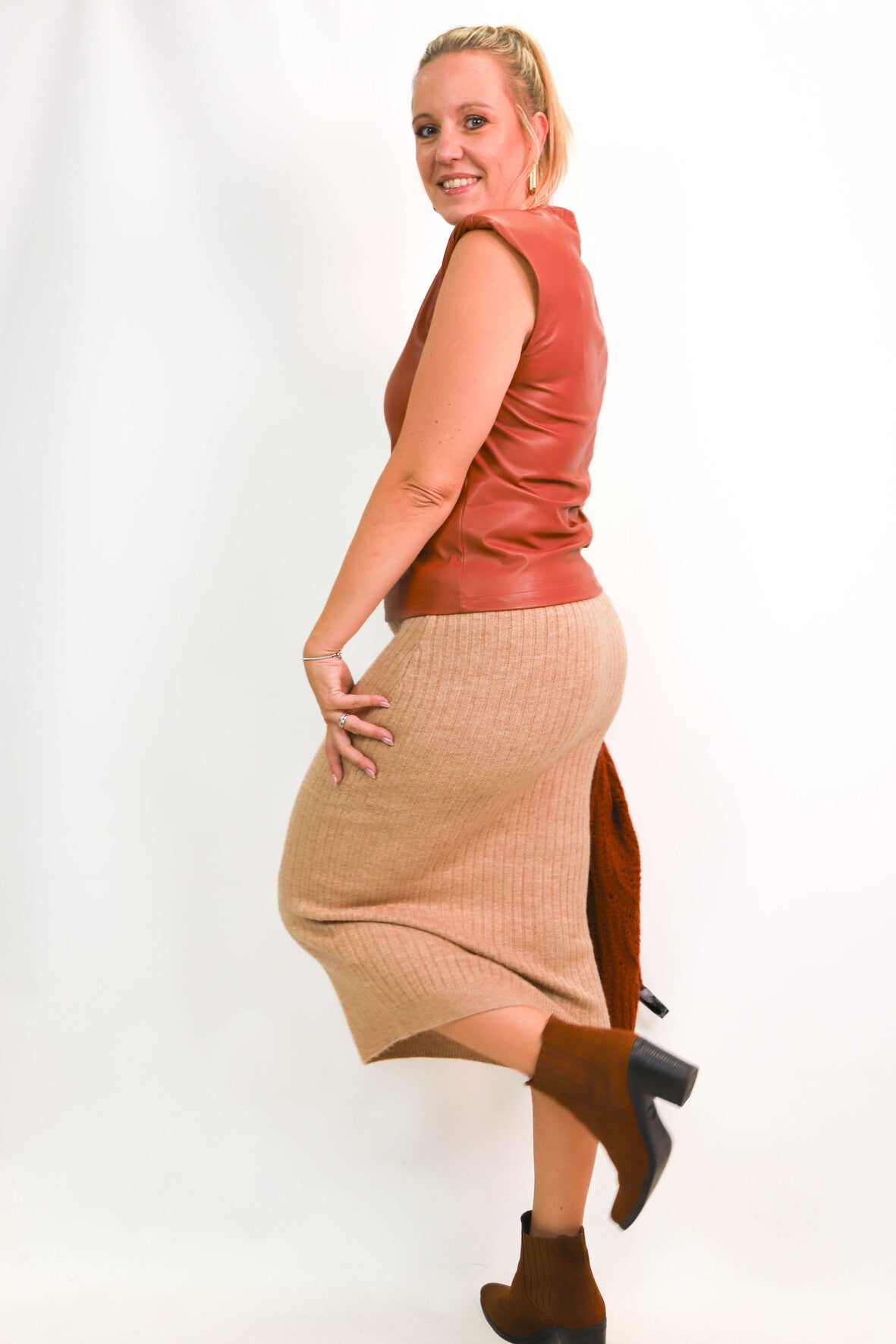 Haut en similicuir marron stradivarius Taille M