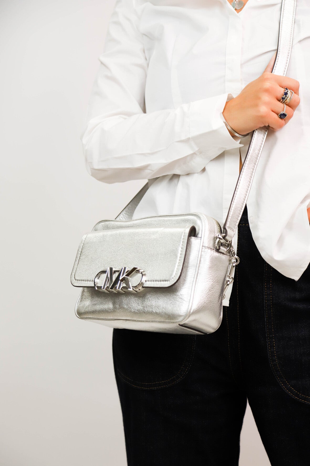 Sac bandoulière argenté Michael Kors