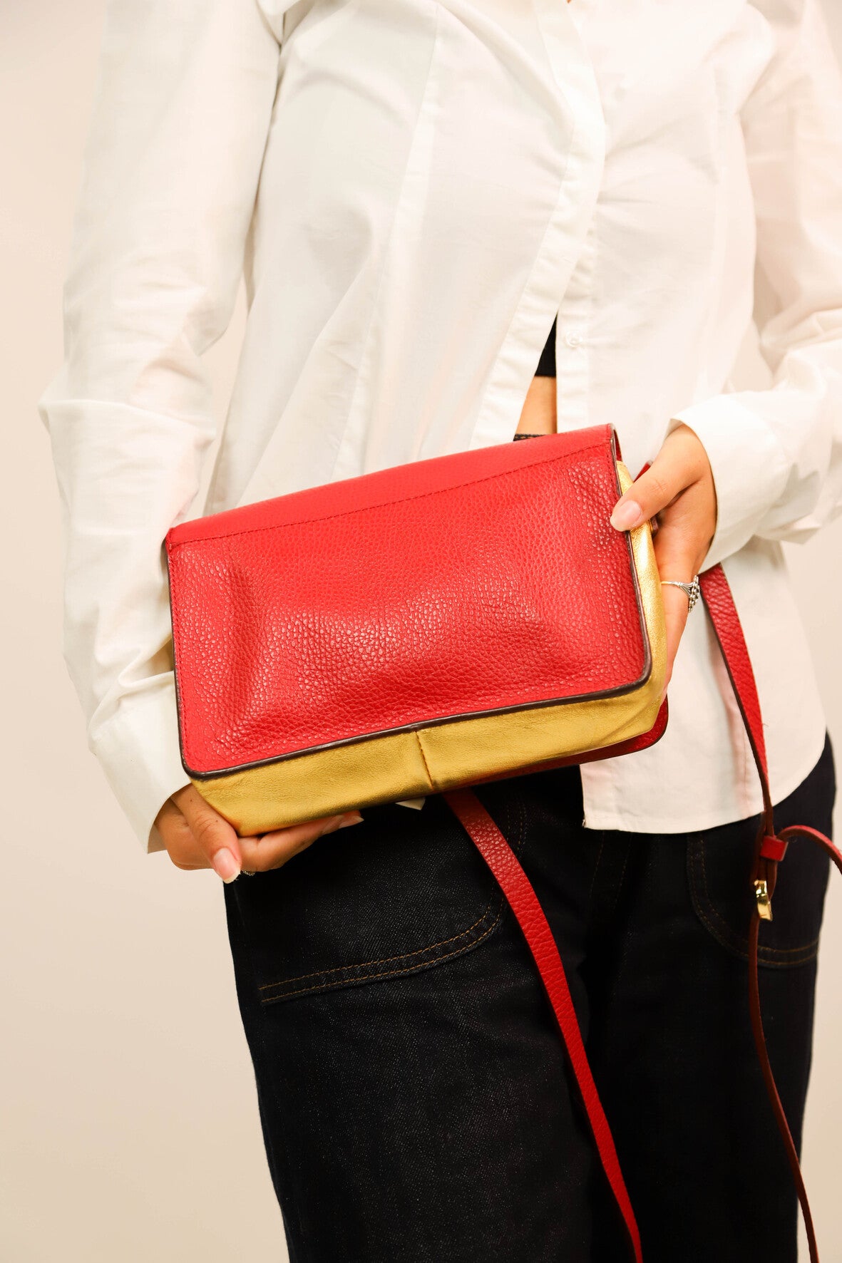 Sac bandoulière rouge et doré Neuville