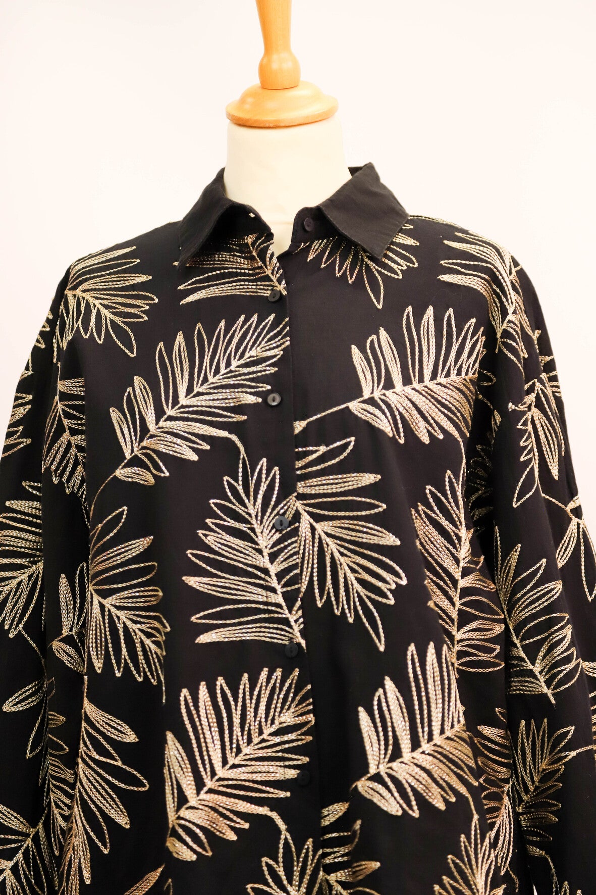 Blouse noire et dorée M&G Taille S