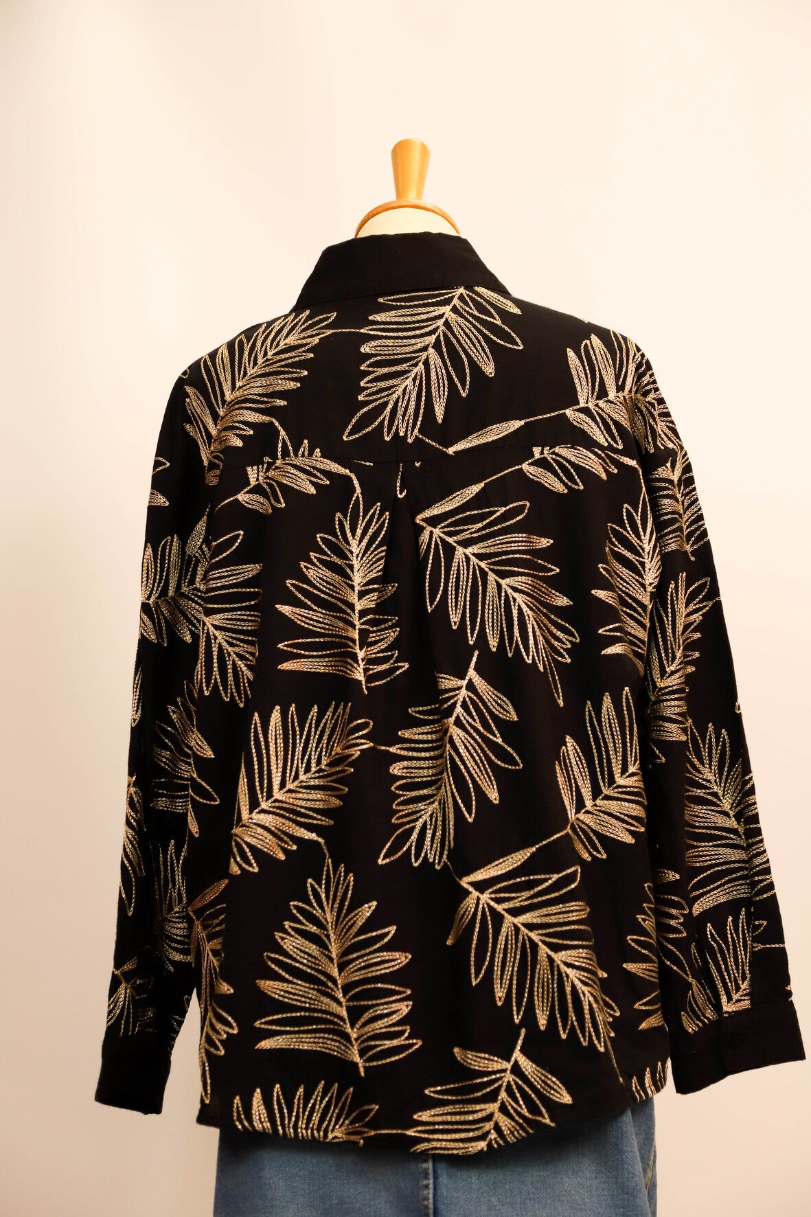 Blouse noire et dorée M&G Taille S