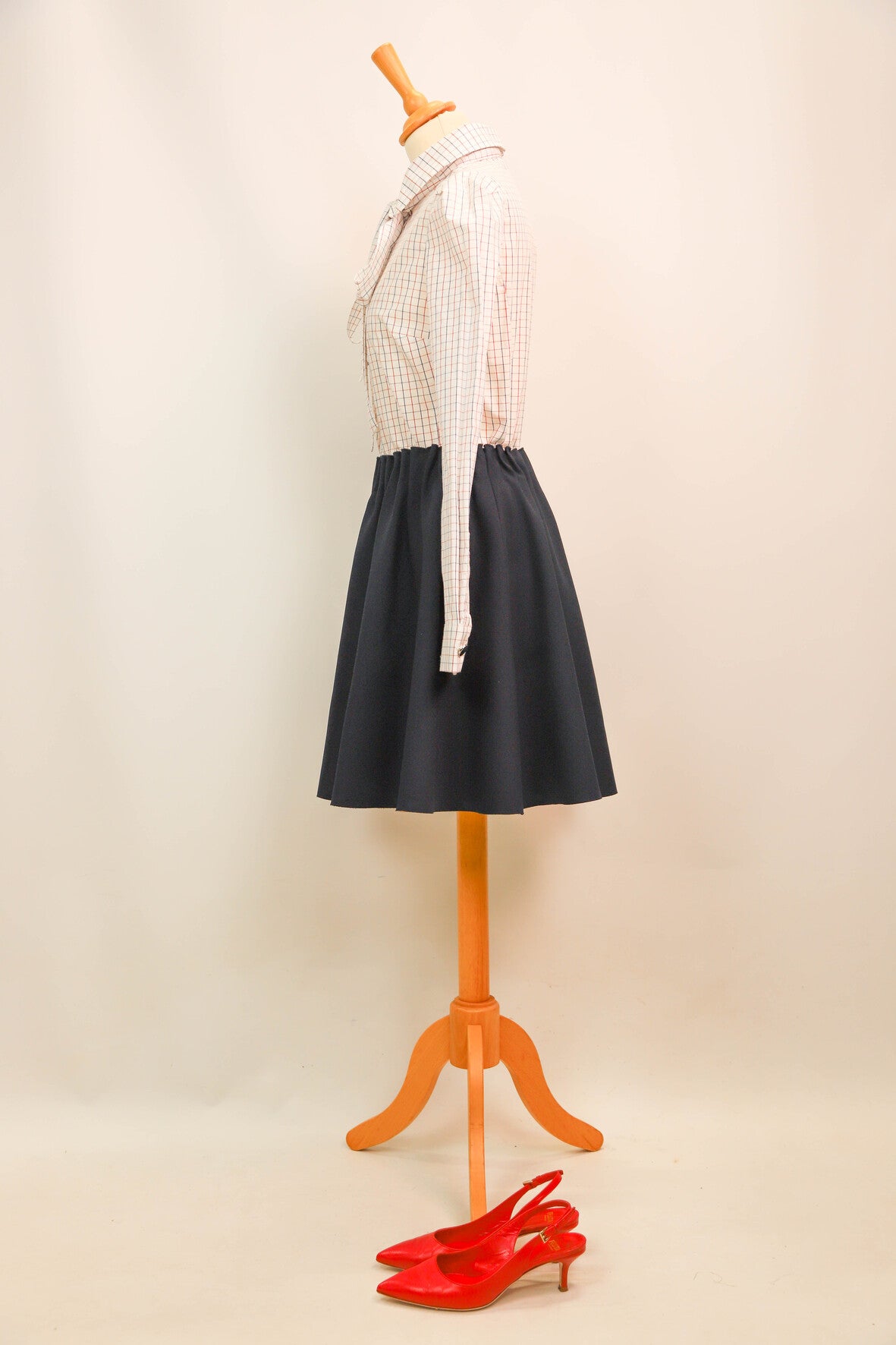Chemise blanche à carreaux bleus et rouges, ruban au col, Claudie Pierlot, Taille M