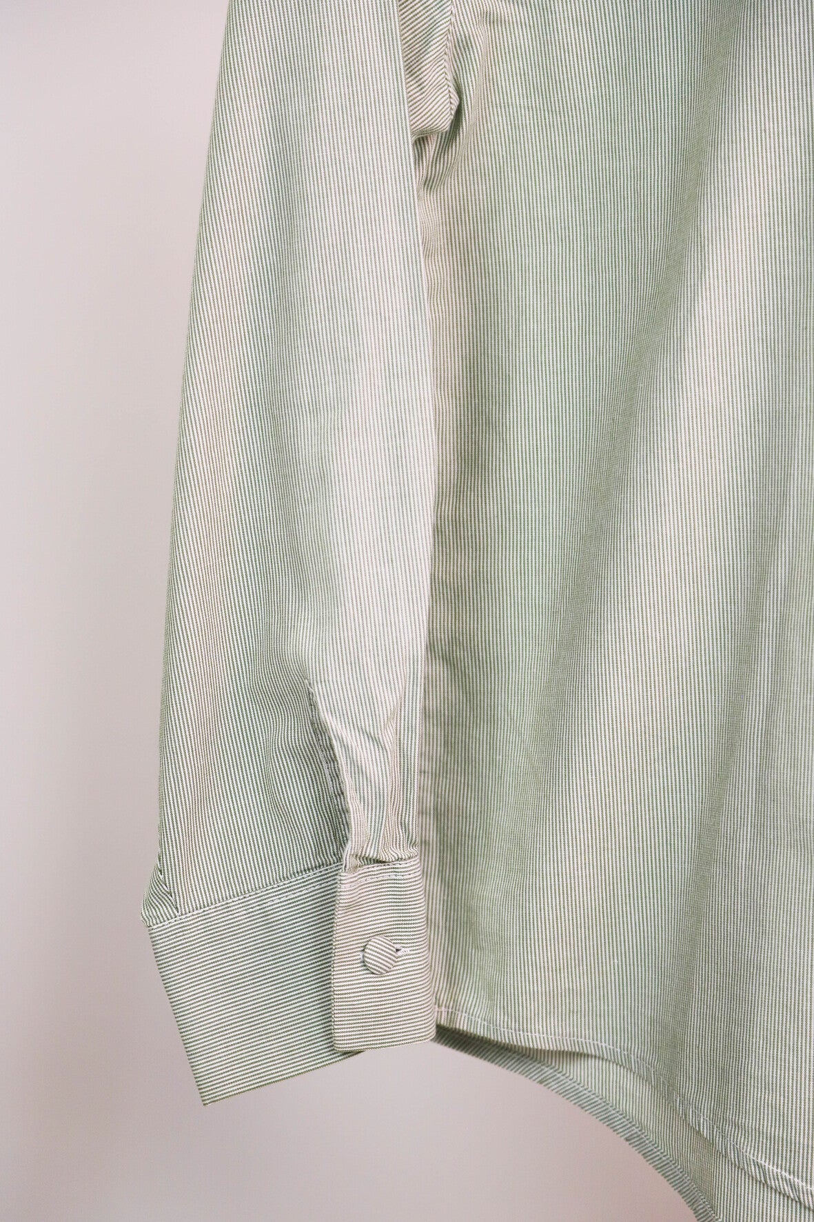 Chemise verte à fines rayures et broderies sur col rond Antonelle Taille S