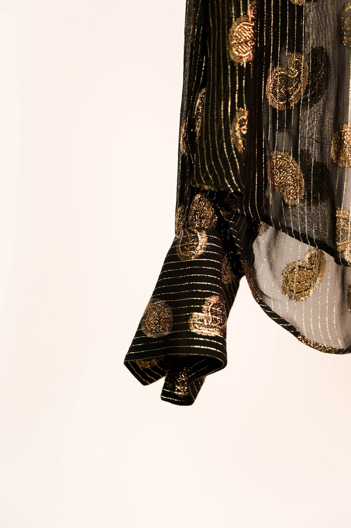 Chemise noire et doré Zara Taille M