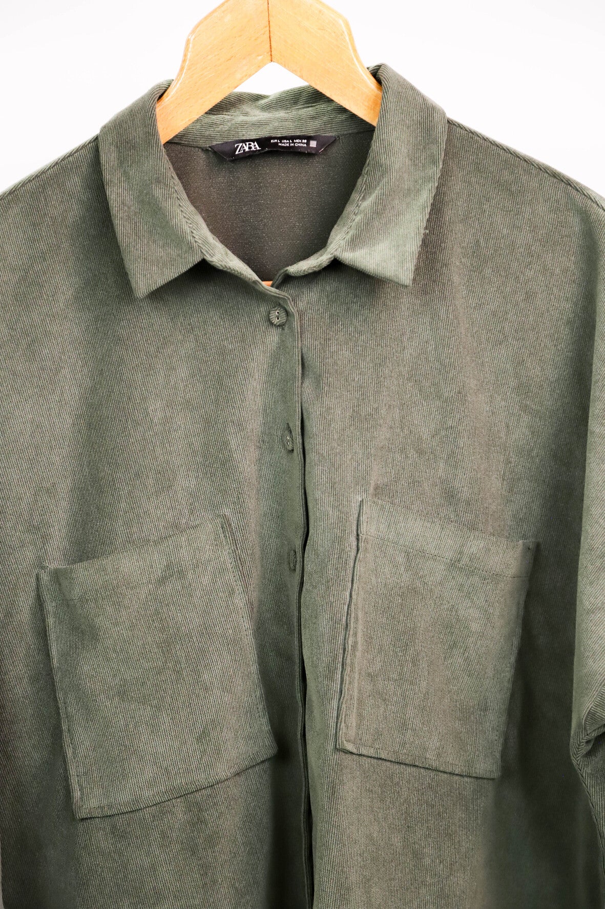 Chemise en velours kaki Zara Taille L