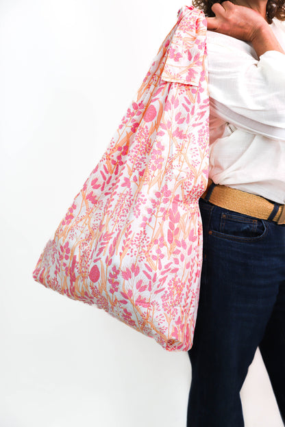 Cabas oversize fleuri rose et orange Fringuette La Ligne