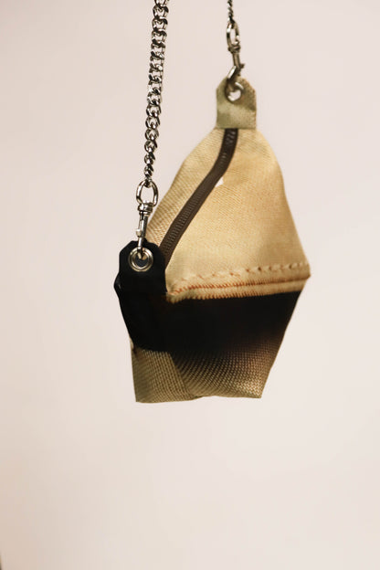 Sac pochette en bâche de vitrine upcyclée beige, Fringuette La Ligne