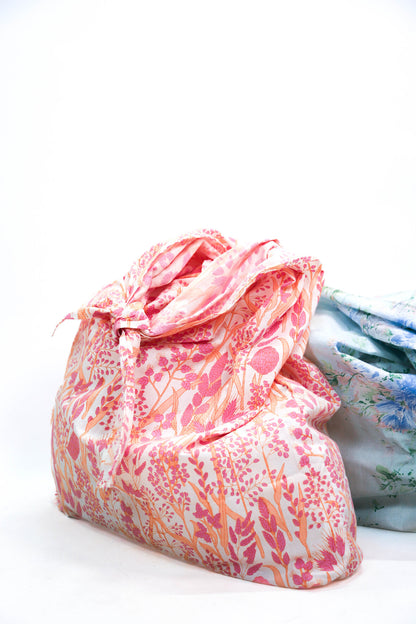 Cabas oversize fleuri rose et orange Fringuette La Ligne