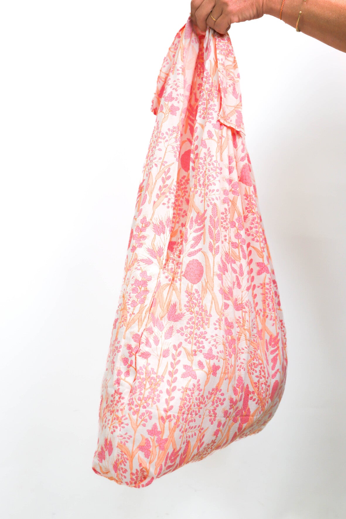 Cabas oversize fleuri rose et orange Fringuette La Ligne