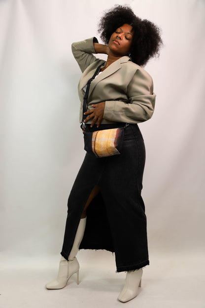 Sac pochette en bâche de vitrine upcyclée carreaux et noire, Fringuette La Ligne