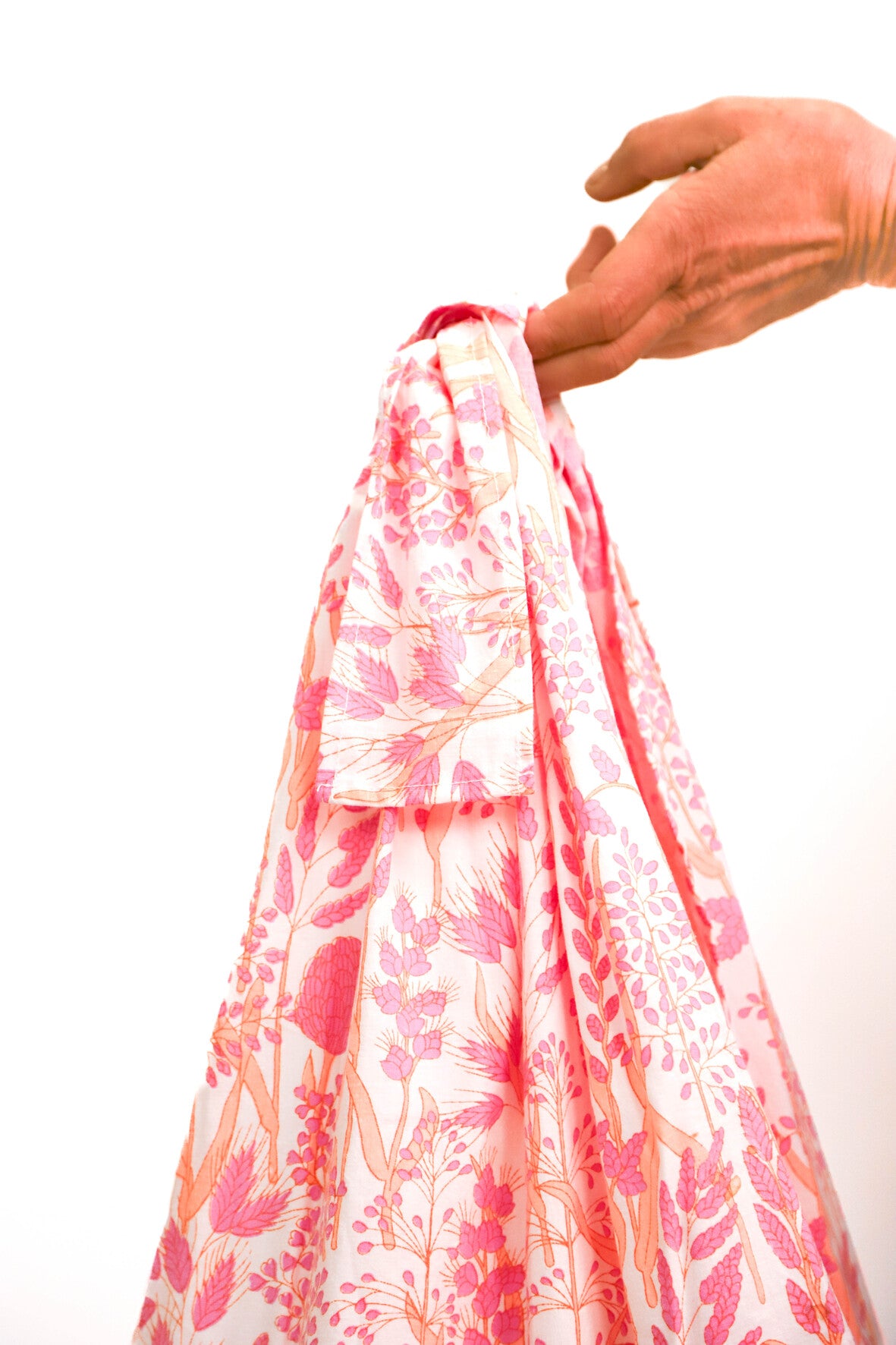 Cabas oversize fleuri rose et orange Fringuette La Ligne