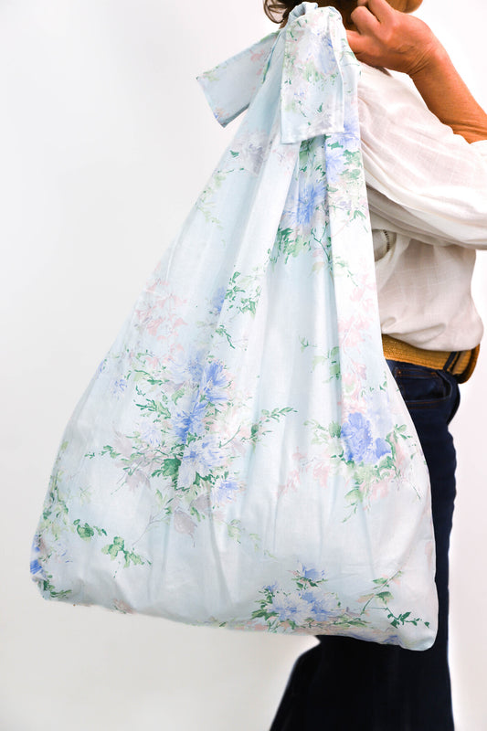 Cabas oversize fleuri bleu et vert Fringuette La Ligne