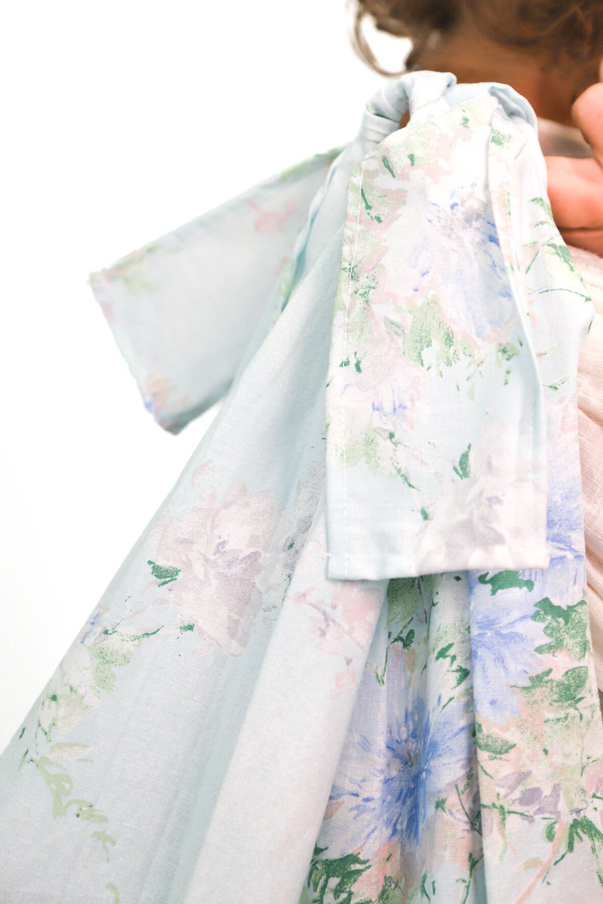 Cabas oversize fleuri bleu et vert Fringuette La Ligne