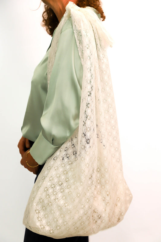 Cabas oversize en dentelle fleurie Jolie Mantille / Fringuette La Ligne