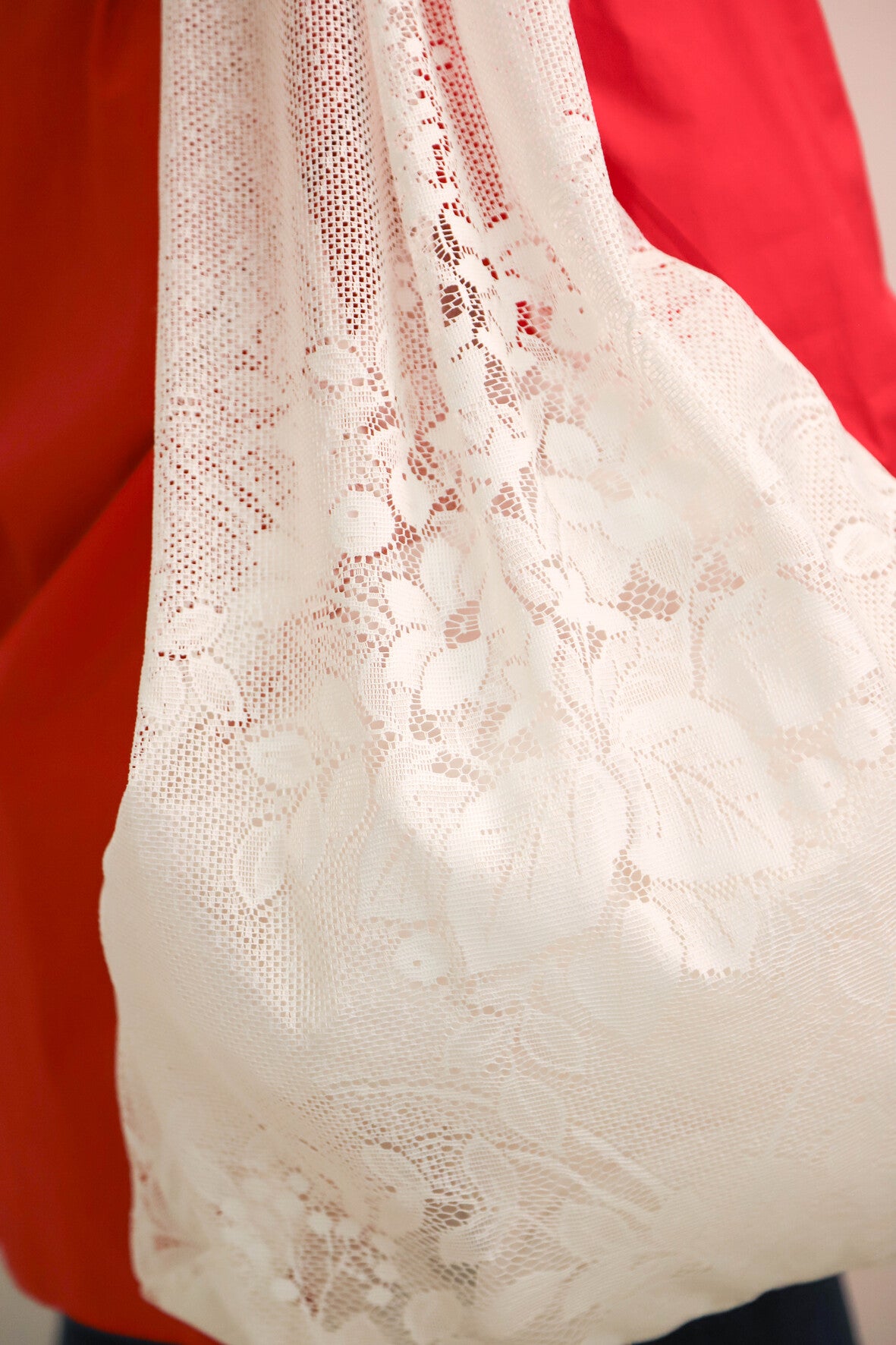 Cabas oversize en dentelle feuilles et fruits Jolie Mantille / Fringuette La Ligne