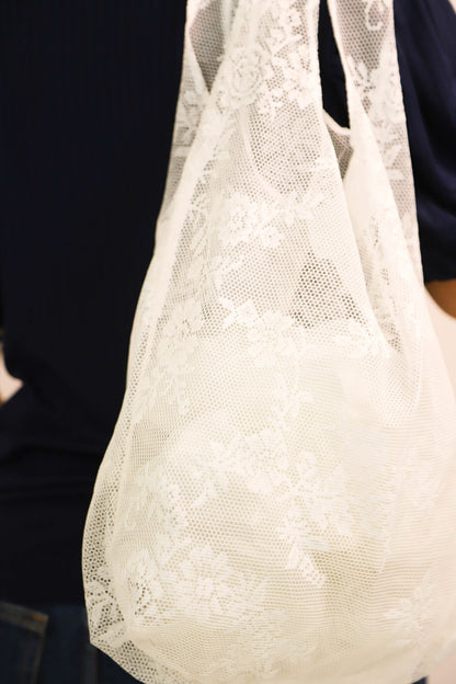 Sac en dentelle fleurs Jolie Mantille / Fringuette La Ligne