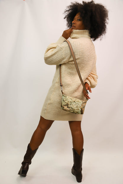 Sac pochette en bâche de vitrine upcyclée jaune, Fringuette La Ligne