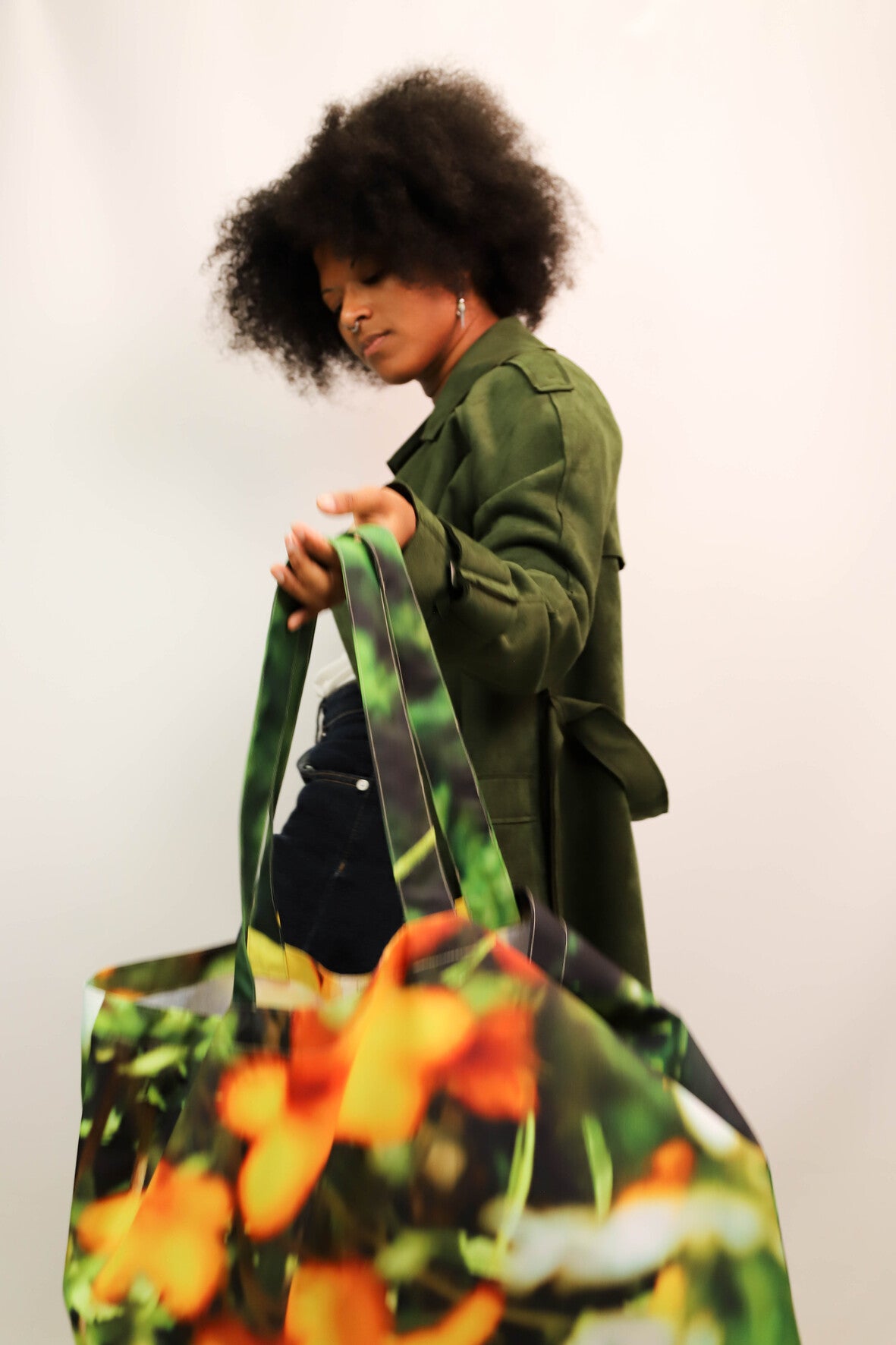 Cabas en bâche de vitrine upcyclée verte, Fringuette La Ligne