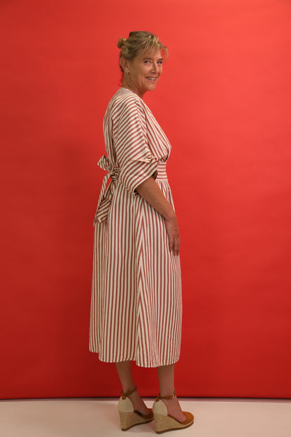 Robe rayée rose et blanche Zara Taille XL