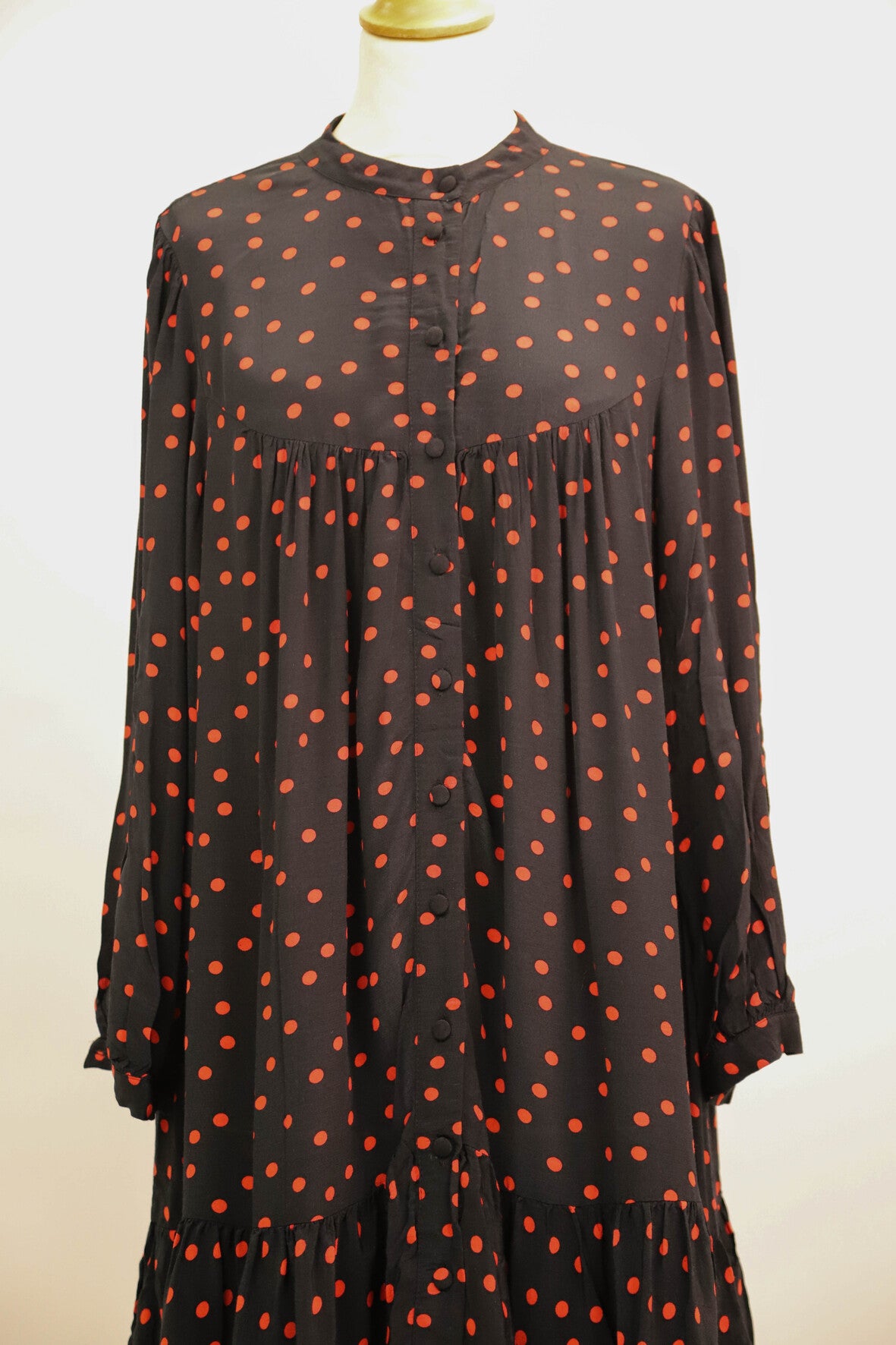 Robe noire à pois rouge Zara, Taille L