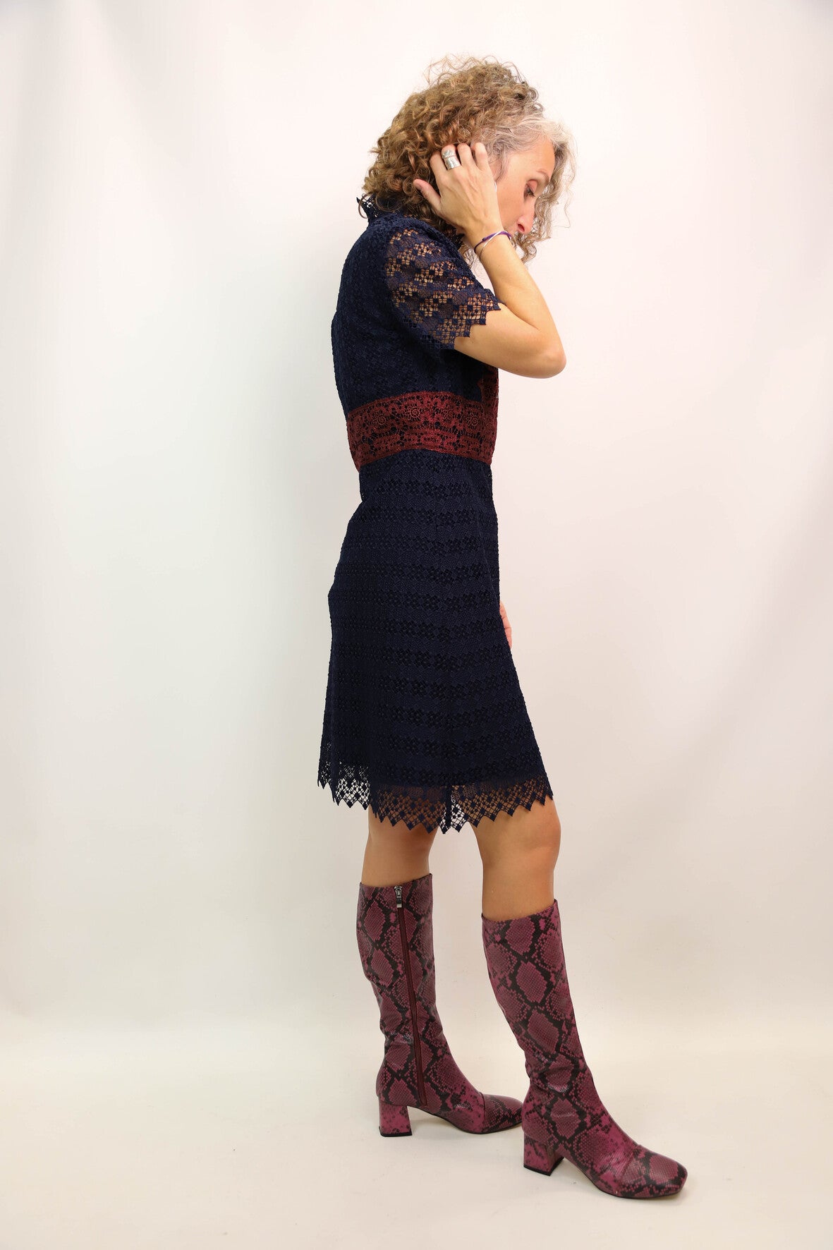 Robe dentelle bleue et bronze Sandro Taille S